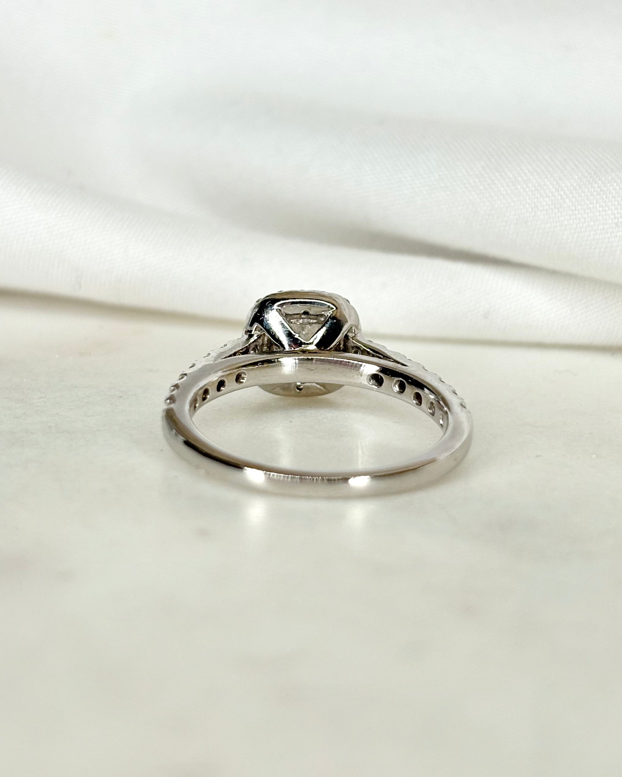 Bague Solitaire Auréole Diamants 1.14 carat "Murielle"