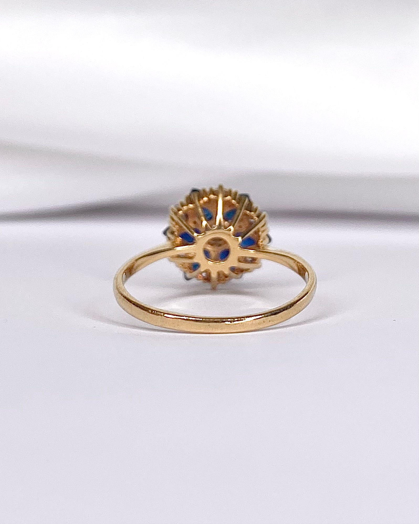 Bague Marguerite Diamants 0.39 carat & Saphirs "Katiba" - Elliade Paris