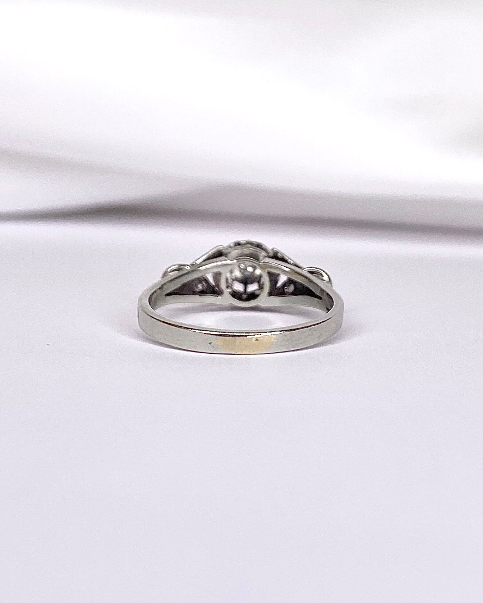 Solitaire Diamond Ring "Mélisande"