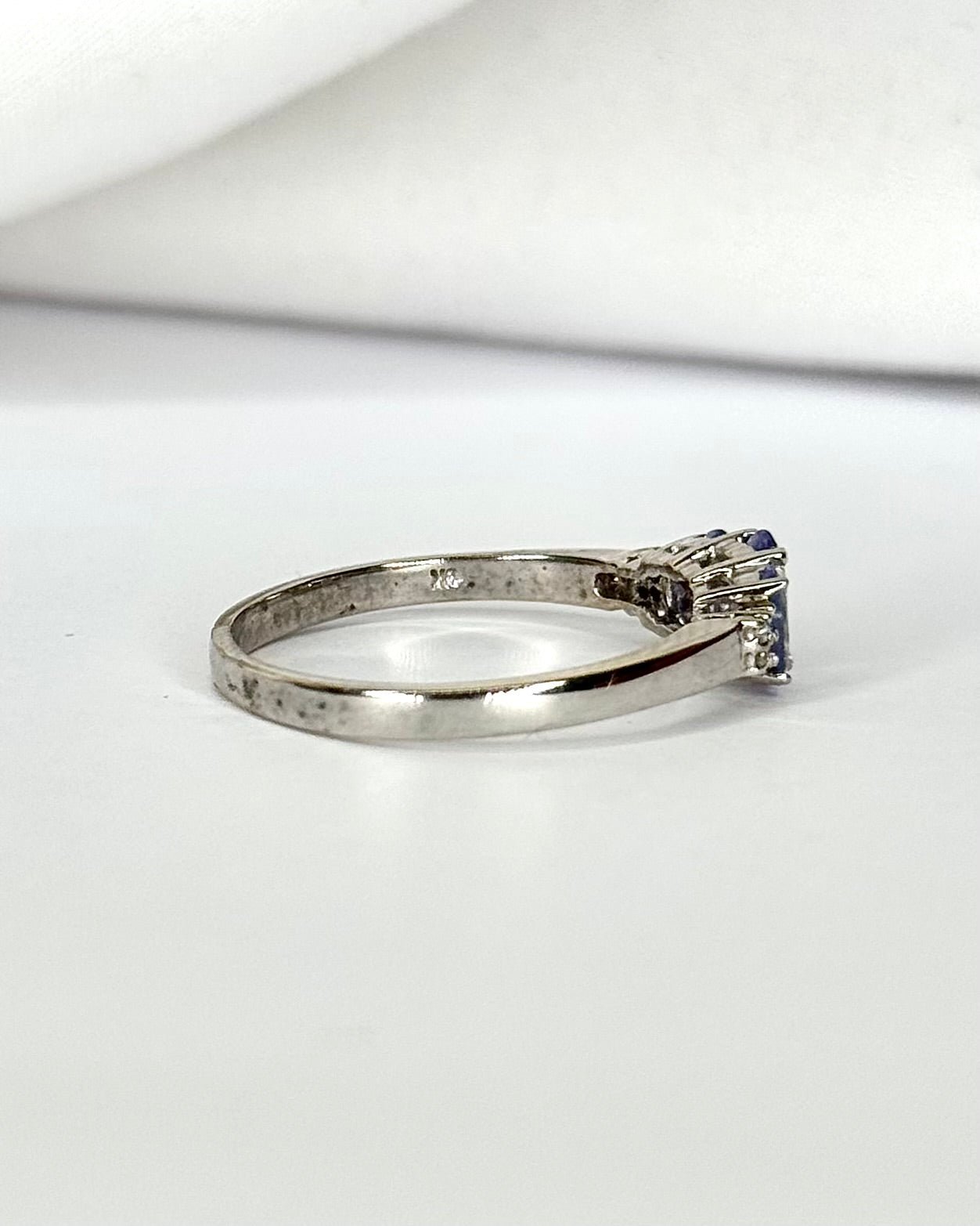Bague Trilogie Tanzanites 0.86 carat & Diamants "Esmée"