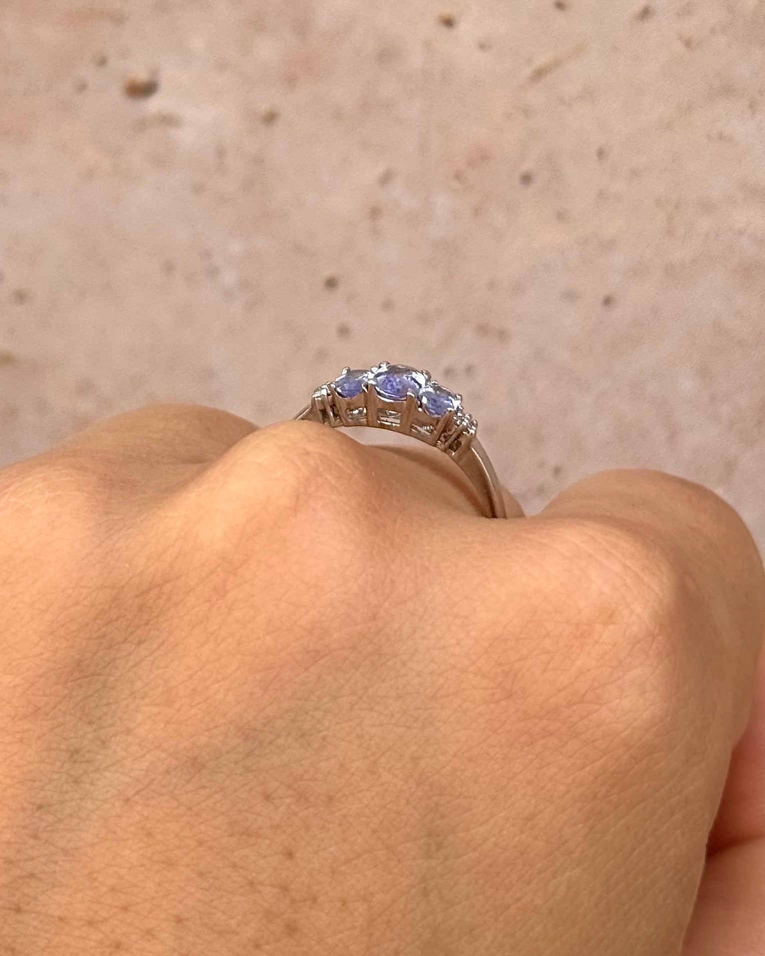 Bague Trilogie Tanzanites 0.86 carat & Diamants "Esmée"