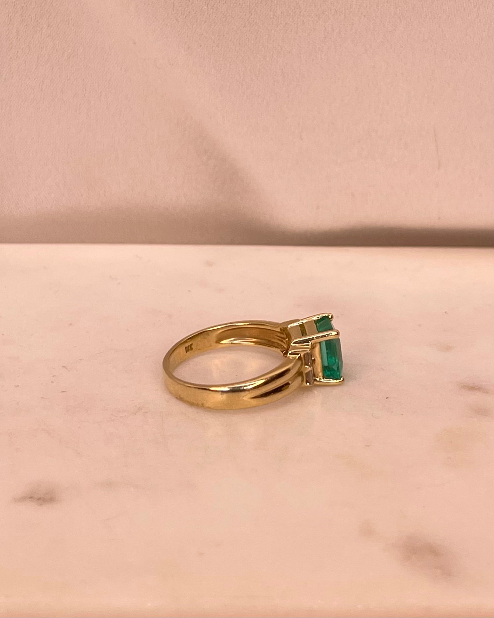 Bague Trilogie Émeraude 2.80 carats & Diamants "Lola"