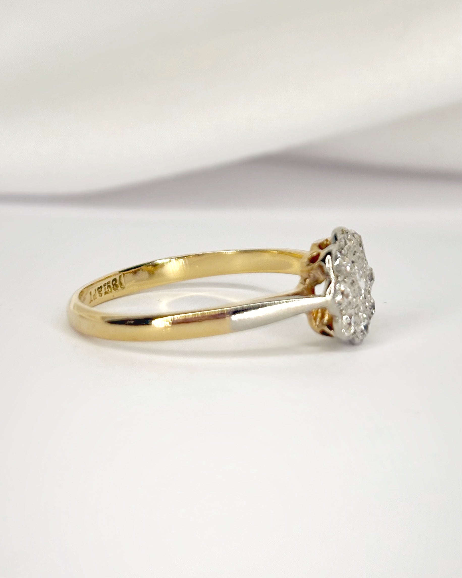 Bague Marguerite Art-Déco Diamants 0.28 carat "Selena"