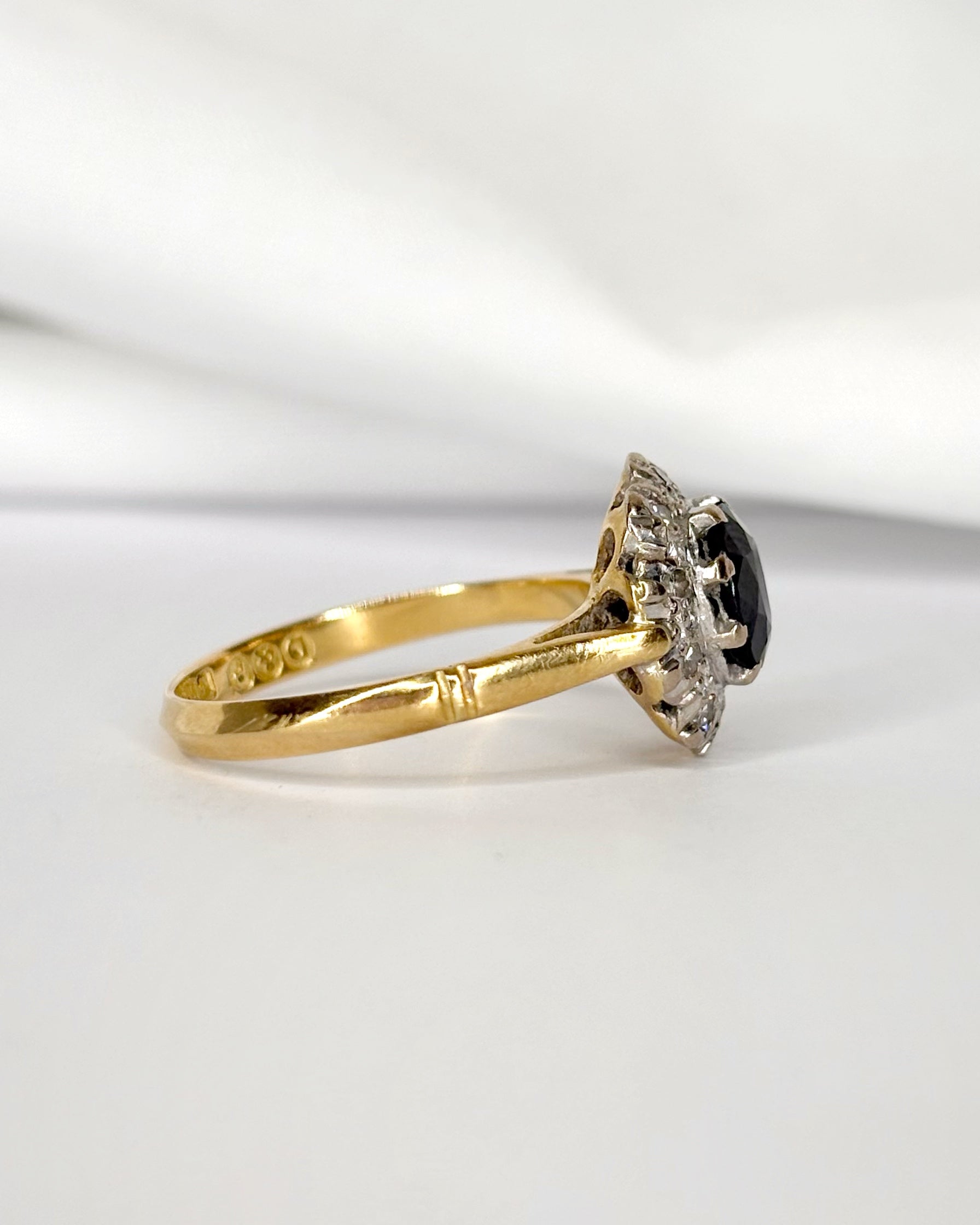 Anillo Marguerite Zafiro 1 quilate y Diamantes "Noha"
