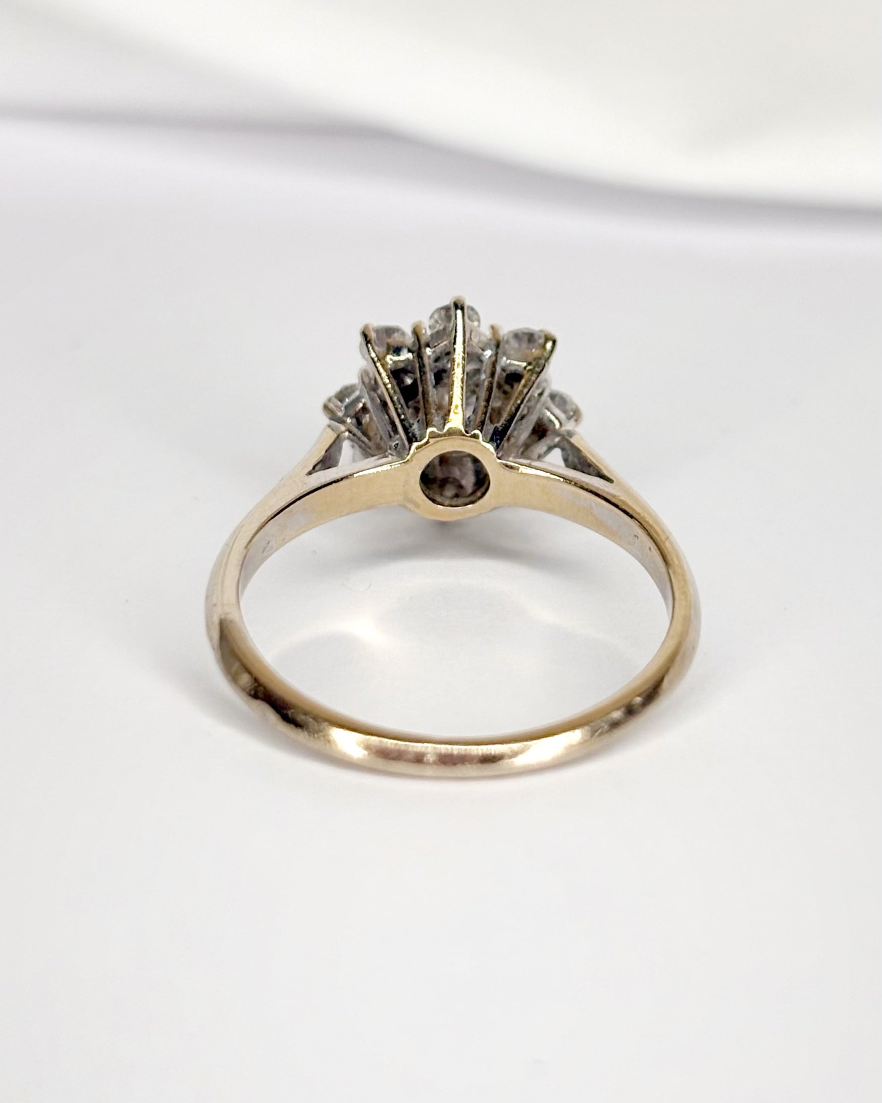 Bague Marguerite Diamants 0.59 carat "Rebecca" - Elliade Paris