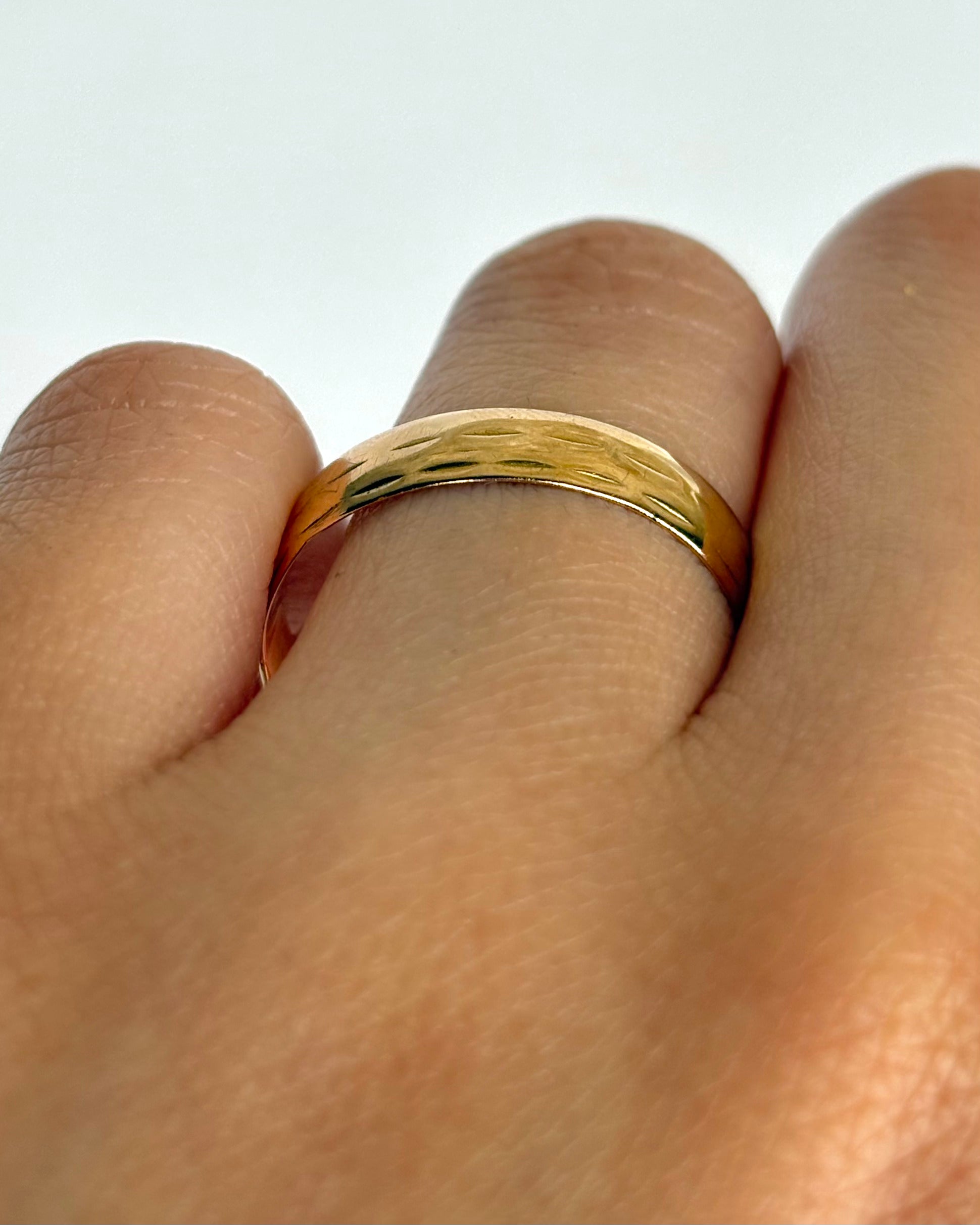Alliance Or Jaune 18 carats "Marga" - Elliade Paris