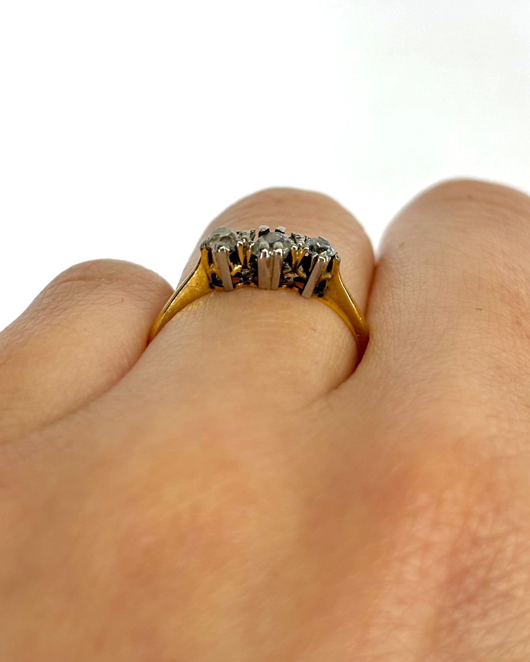 "Faia" Diamond Trilogy Ring