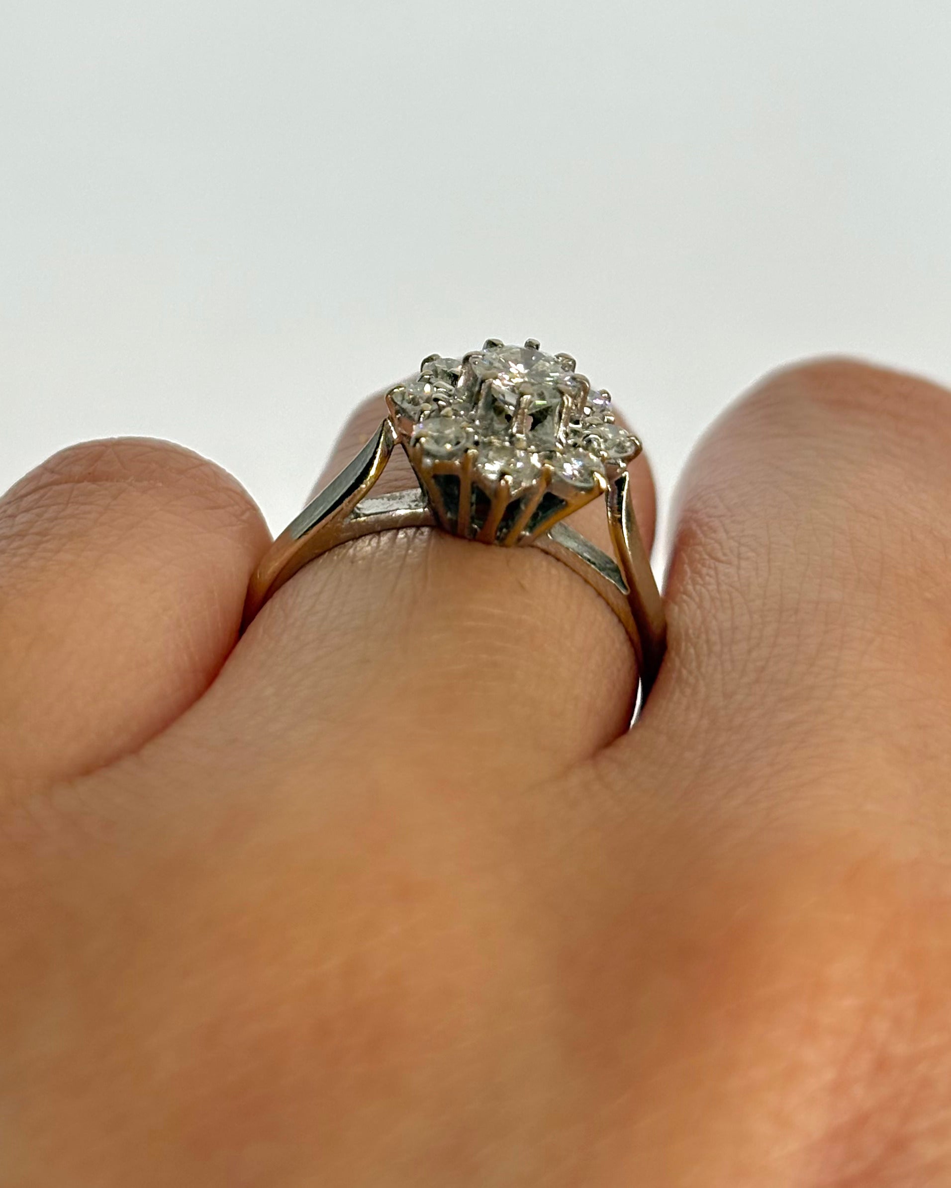 Bague Marguerite Diamants 0.59 carat "Rebecca" - Elliade Paris