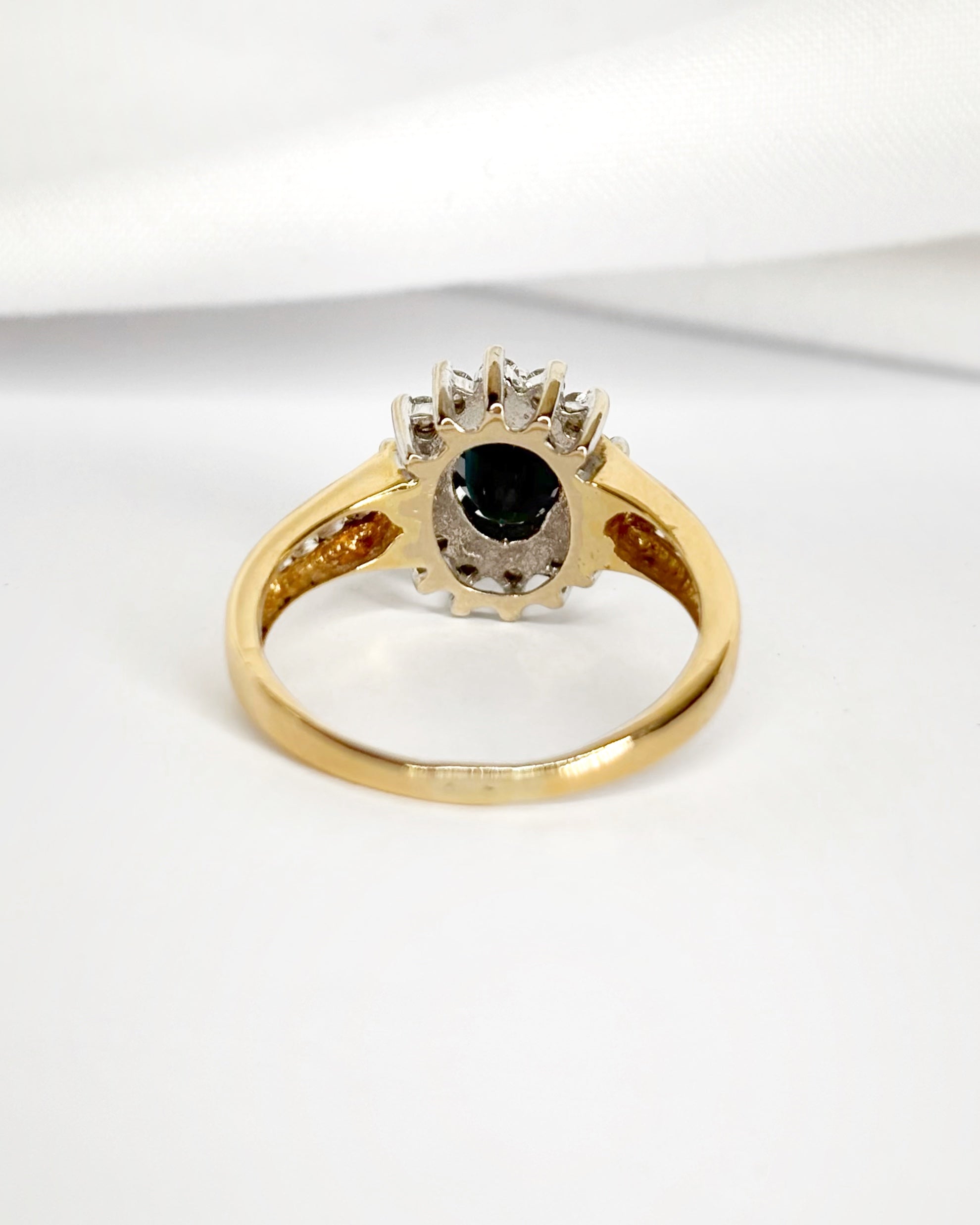 Bague Marguerite Saphir 1.15 carat & Diamants 0.33 carat "Helena" - Elliade Paris