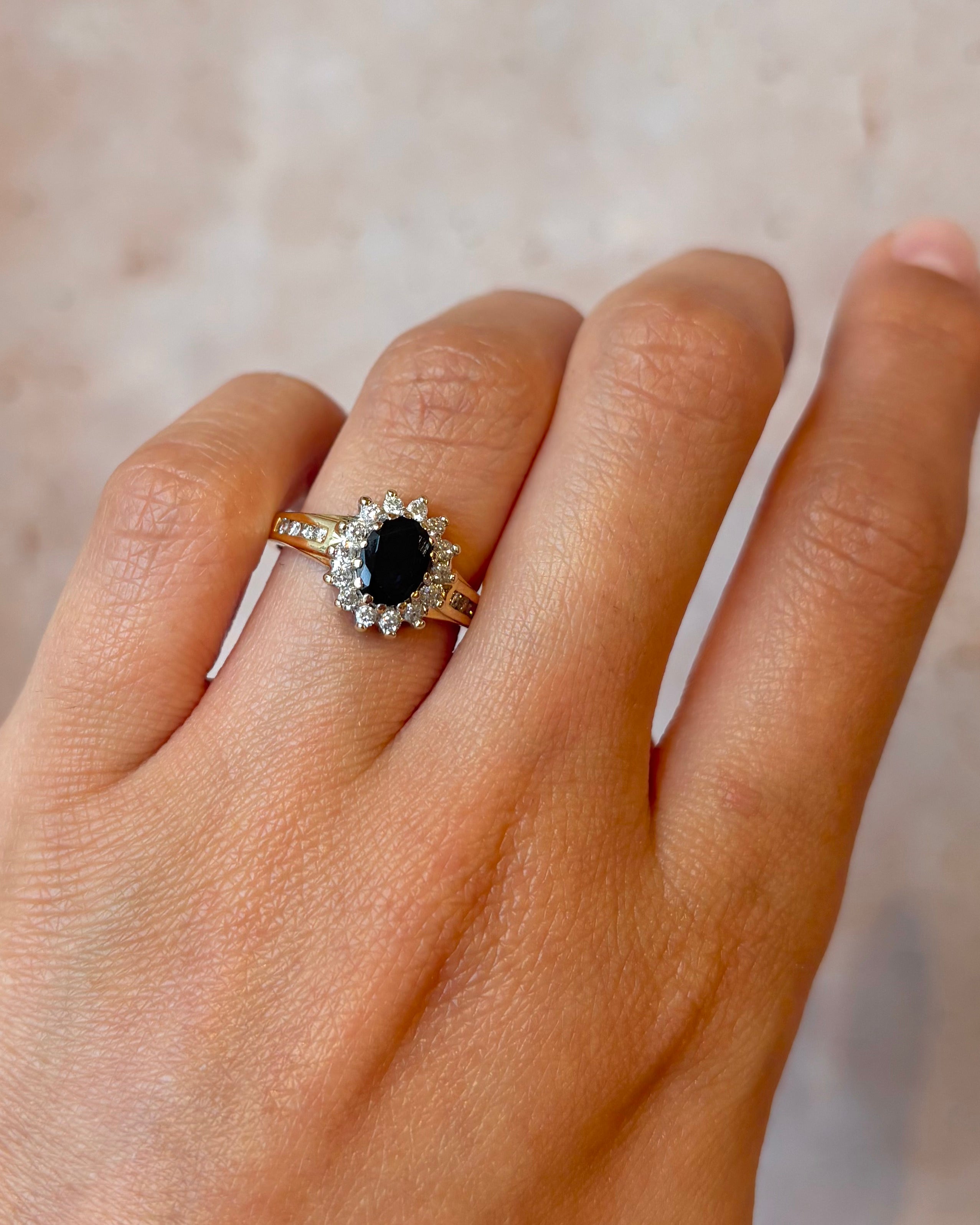 Bague Marguerite Saphir 1.15 carat & Diamants 0.33 carat "Helena" - Elliade Paris