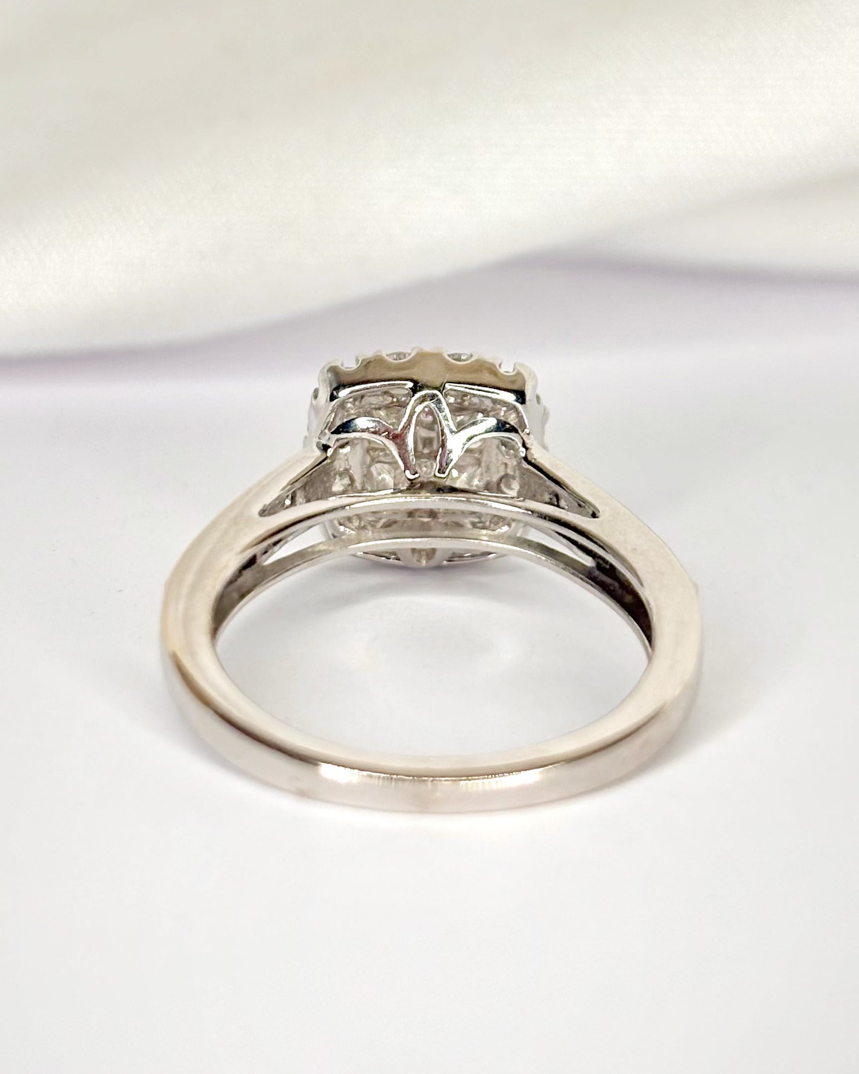 Anillo estilo Art Déco con diamantes de 0,85 quilates "Sonia"