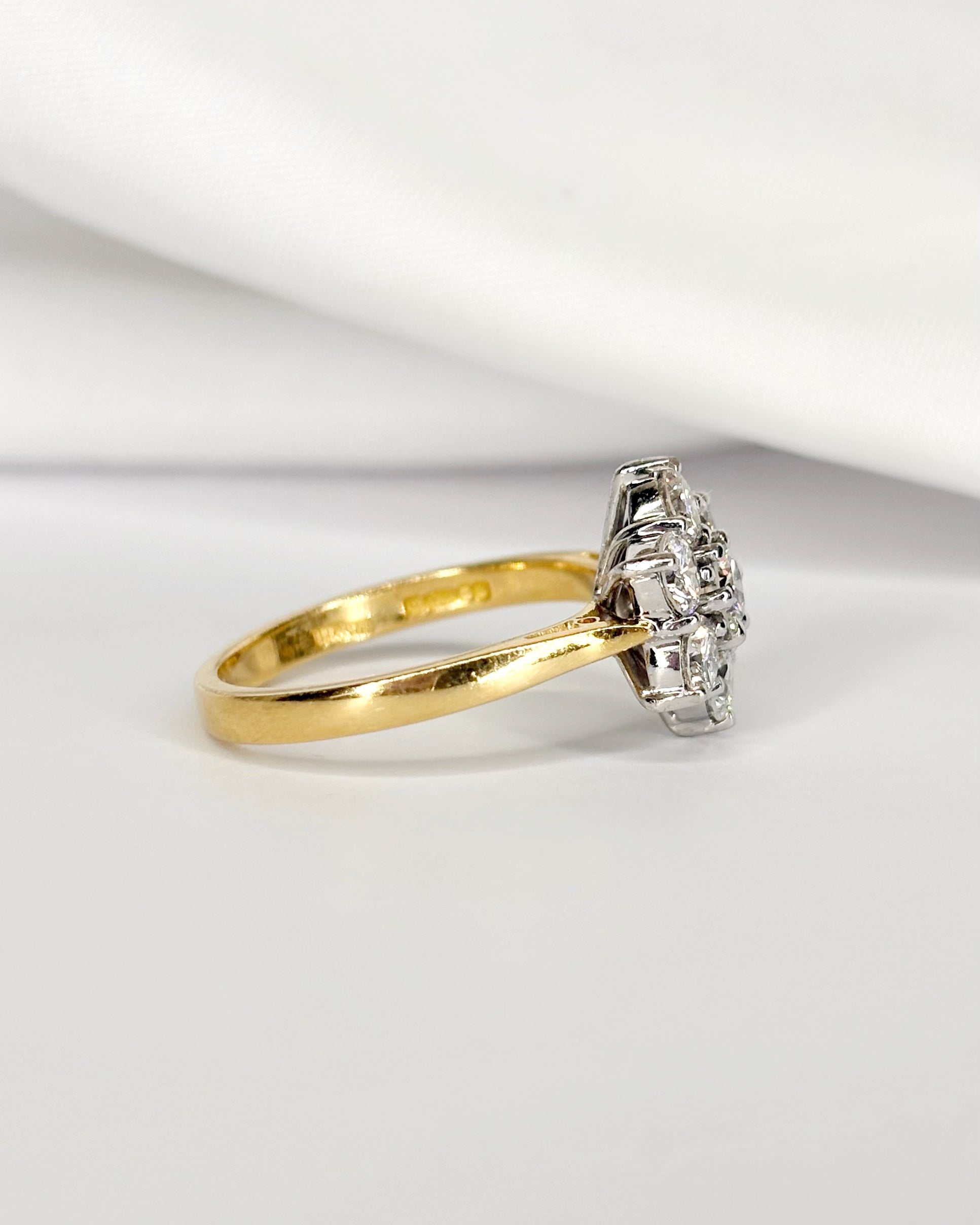 Bague Marguerite Diamants 0.80 carat "Diana"