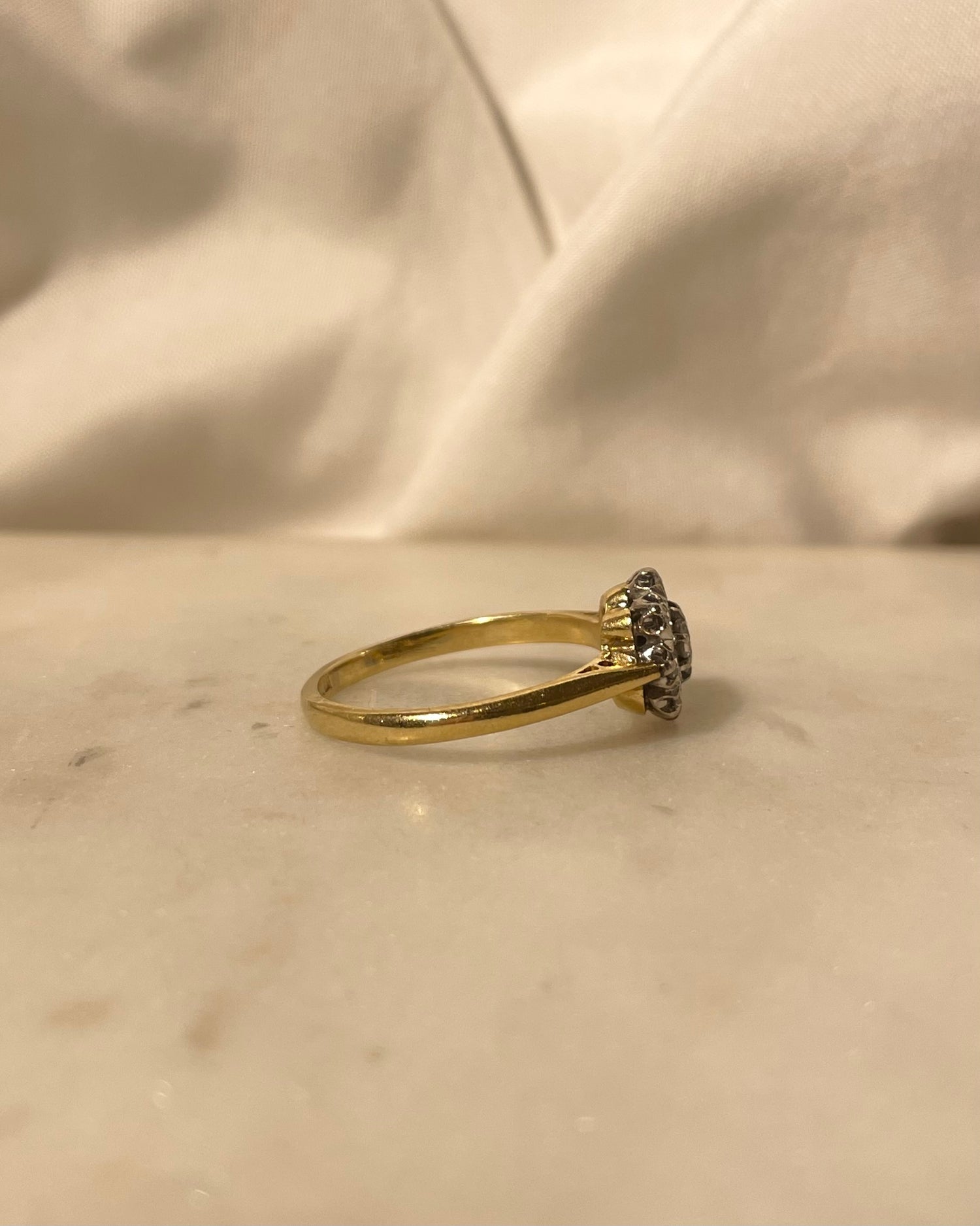 Bague Marguerite Diamants 0.60 carat "Irisia"