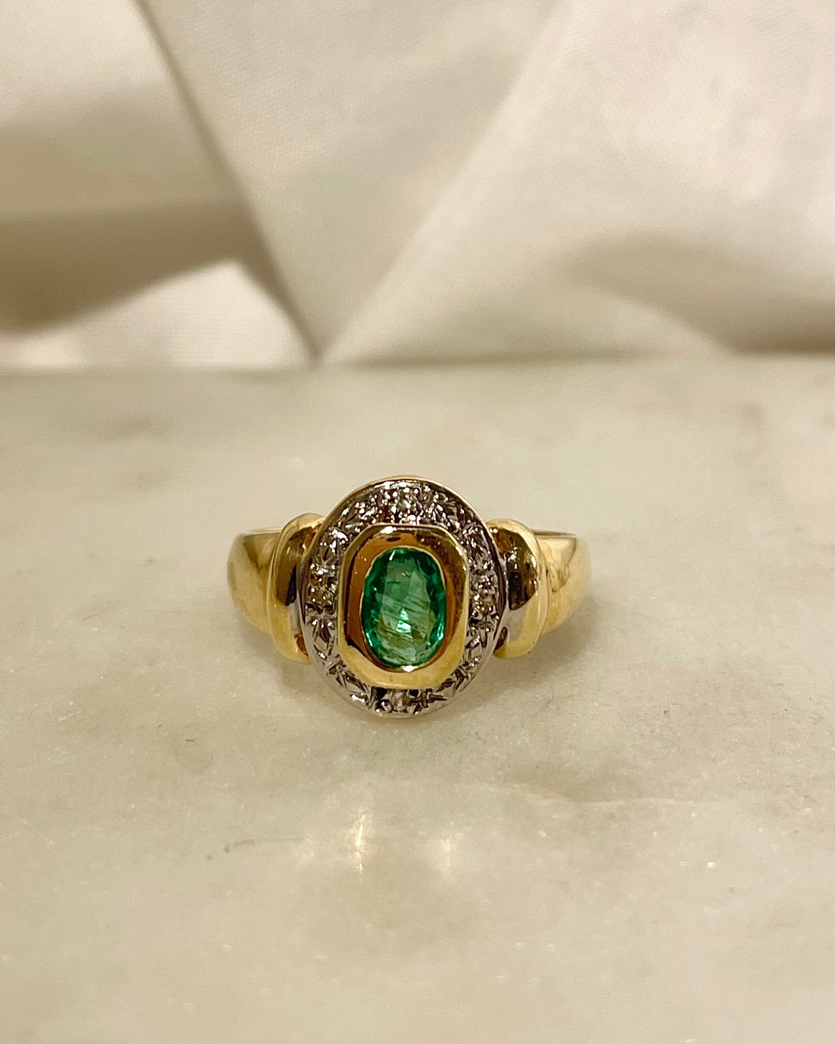 Bague Jonc Emeraude 0.40 Carat & Diamants "Clémence"