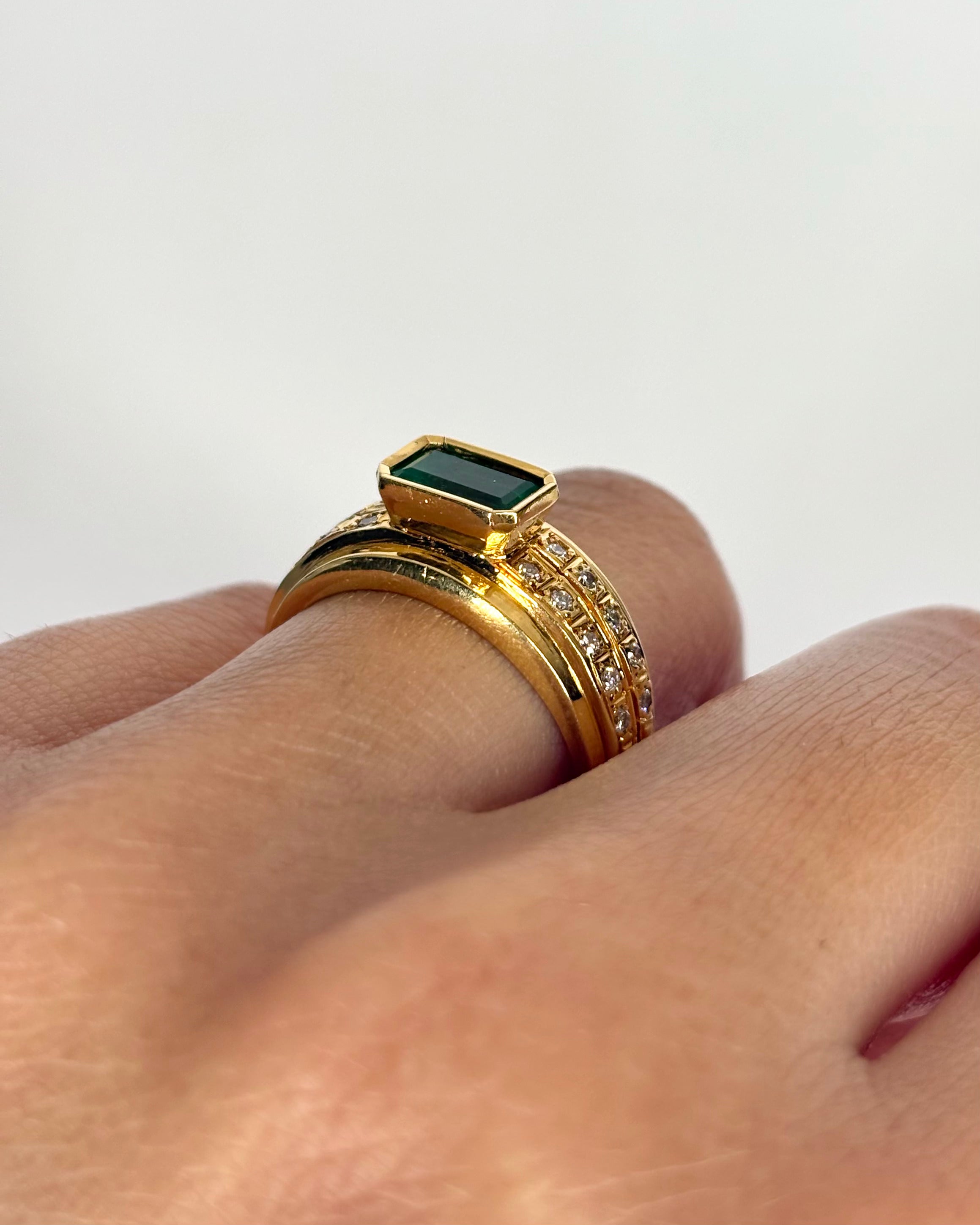 Bague Jonc Émeraude 1 ct & 20 Diamants "Sérena"