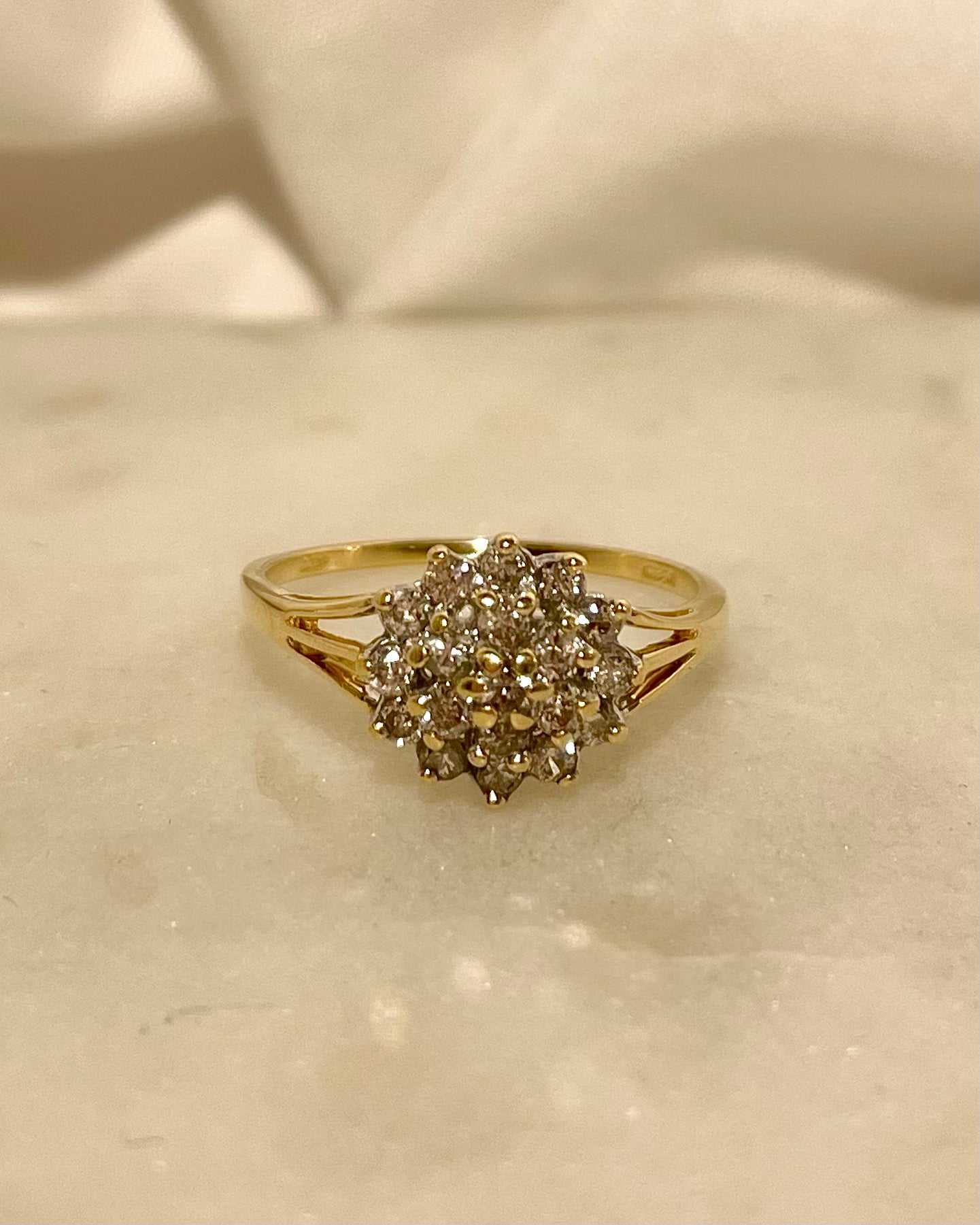 Bague Marguerite Diamants 0.57 carat "Ania"