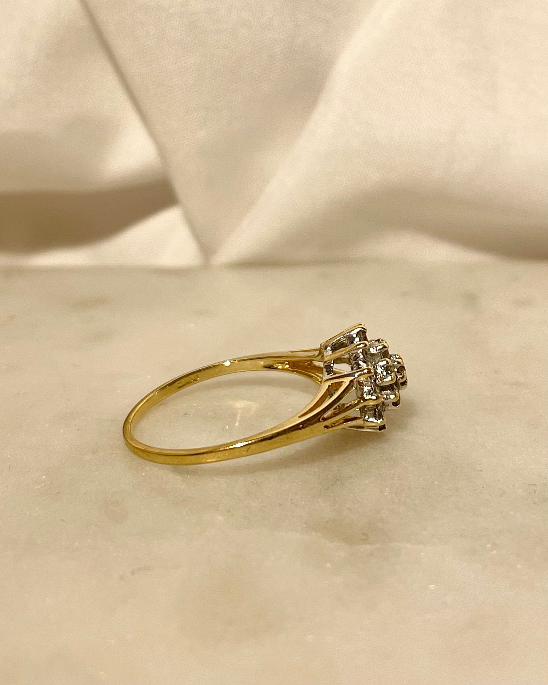 Bague Marguerite Diamants 0.57 carat "Ania"
