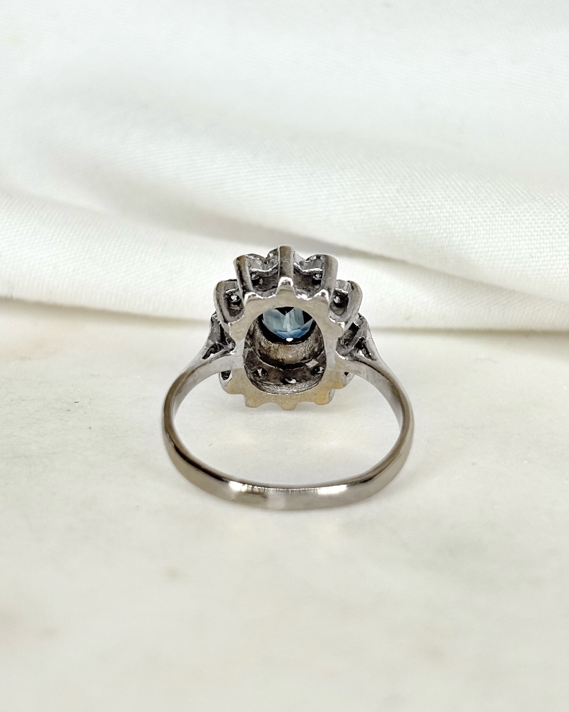 Bague Marguerite Saphir Pastel 1.40 carat & Diamants 0.60 carat "April"