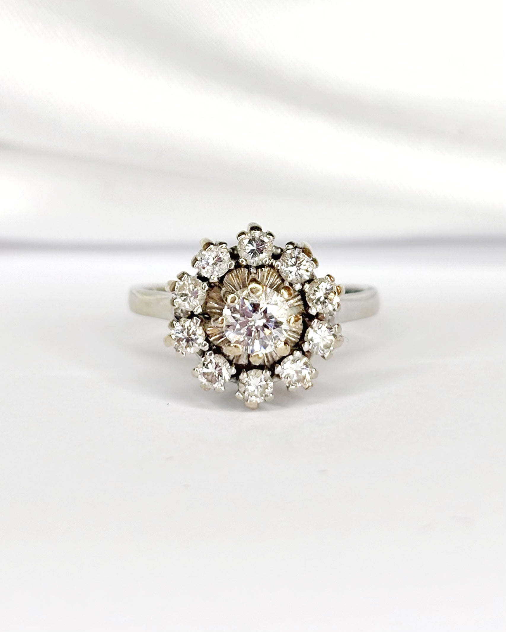 Bague Marguerite Diamants 0.60 carat "Elinda" - Elliade Paris