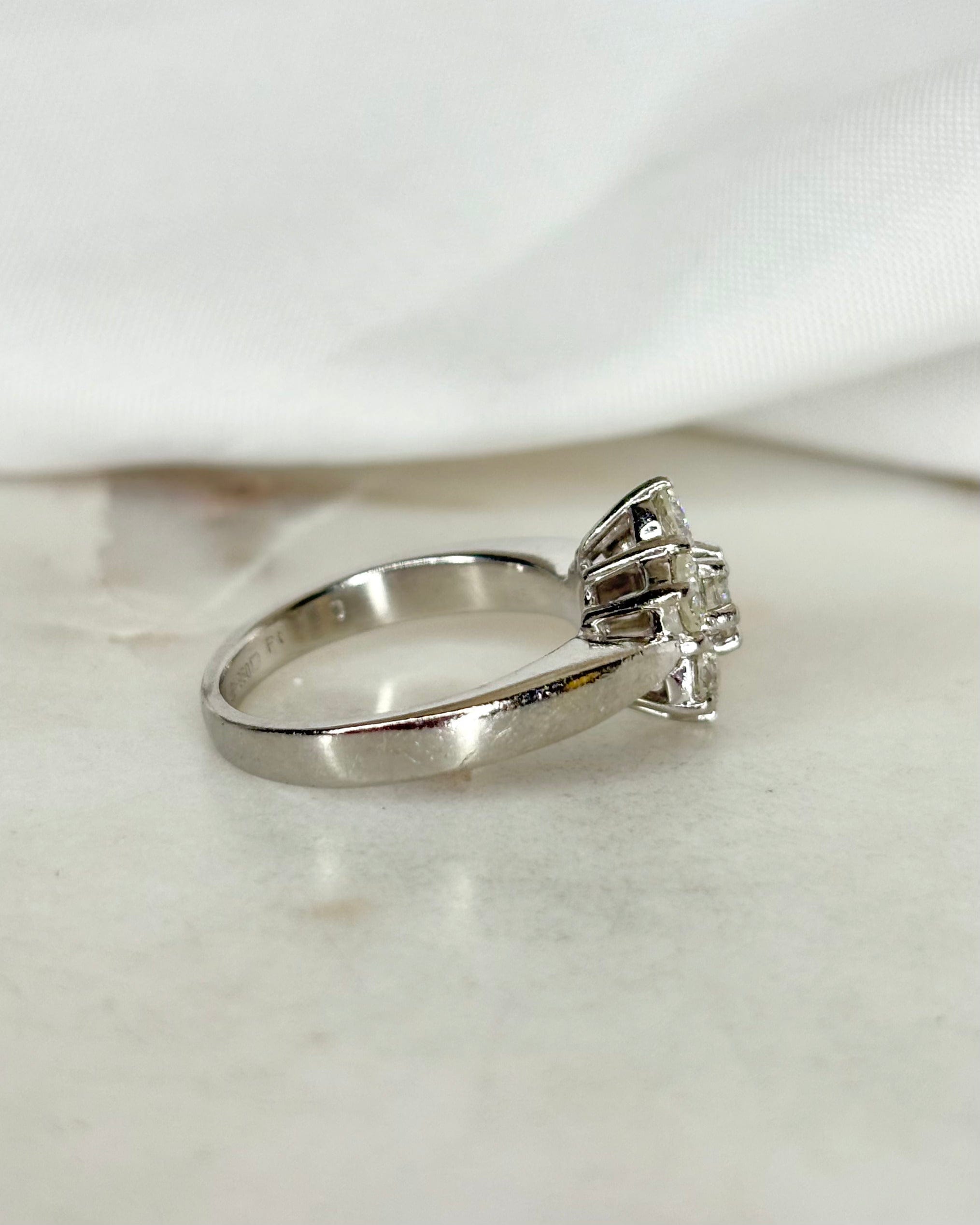 Bague Marguerite Diamants 0.87 carat "Mila"