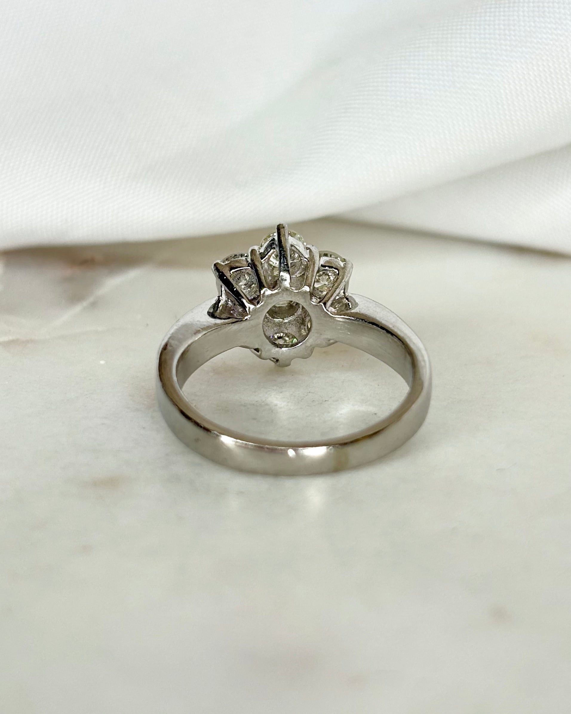 Bague Marguerite Diamants 0.87 carat "Mila"