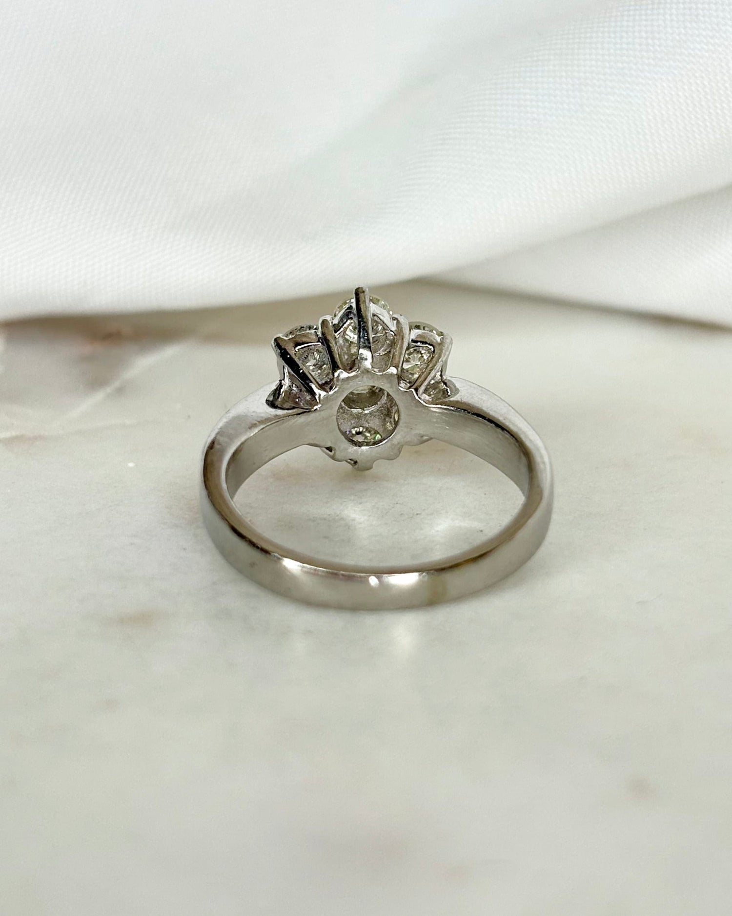 Bague Marguerite Diamants 0.87 carat "Mila"
