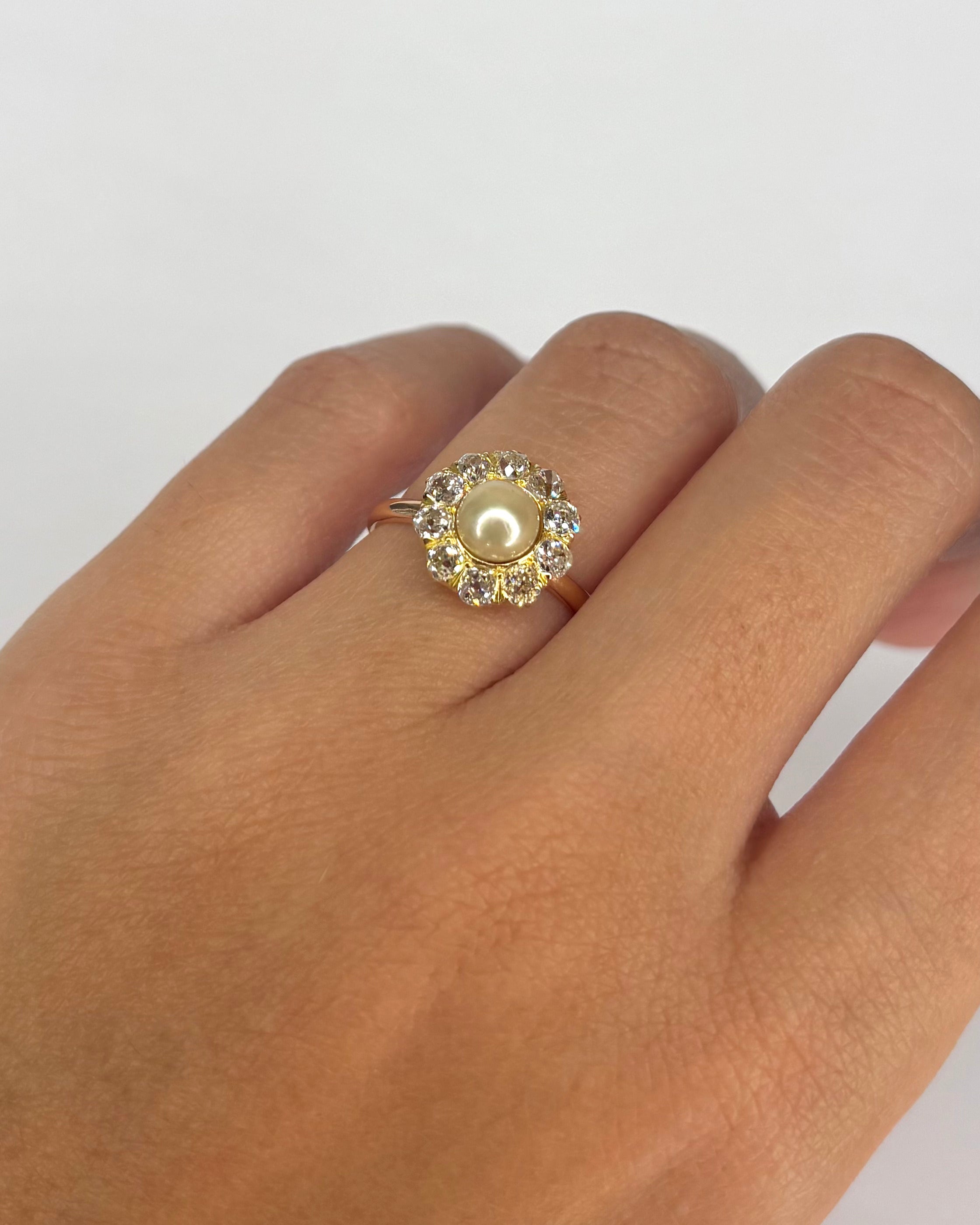 Bague Marguerite Diamants 0.70 carat & Perle "Suzanne"
