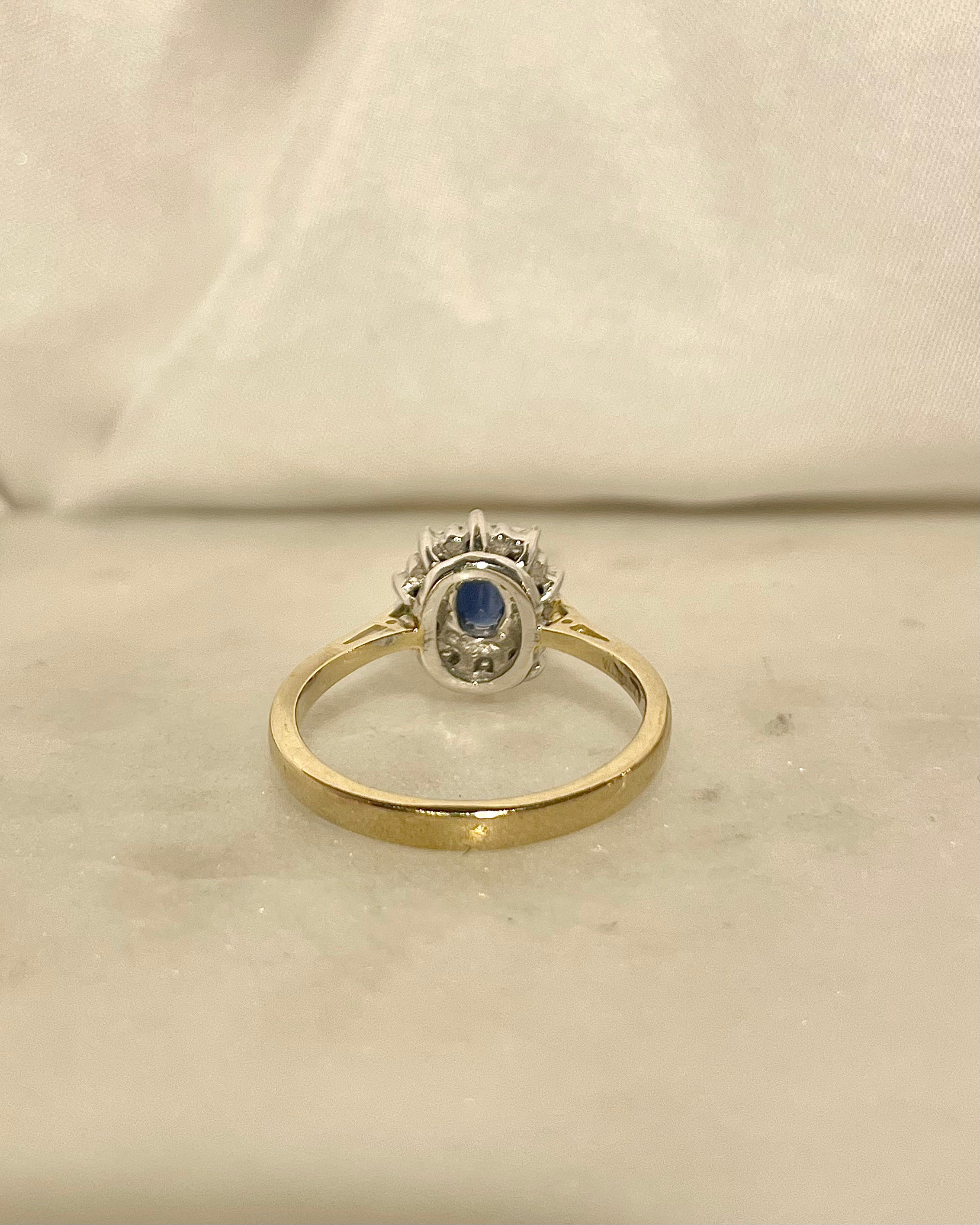 Bague Marguerite Saphir 0.50 carat & 10 Diamants "Mina"