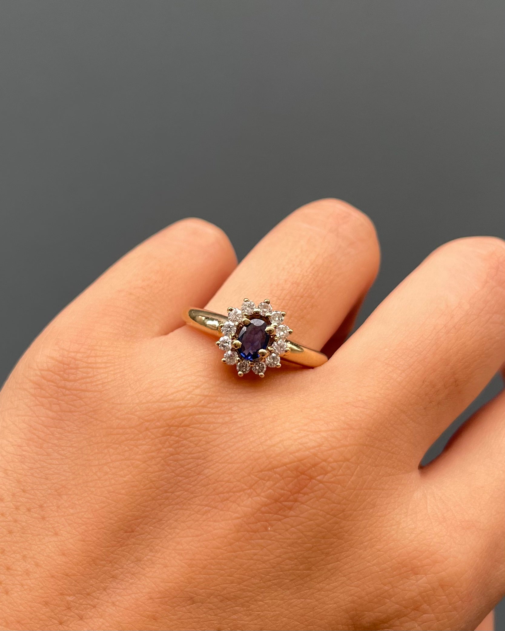 Bague Marguerite Saphir 0.38 carat & Diamants "Adele"