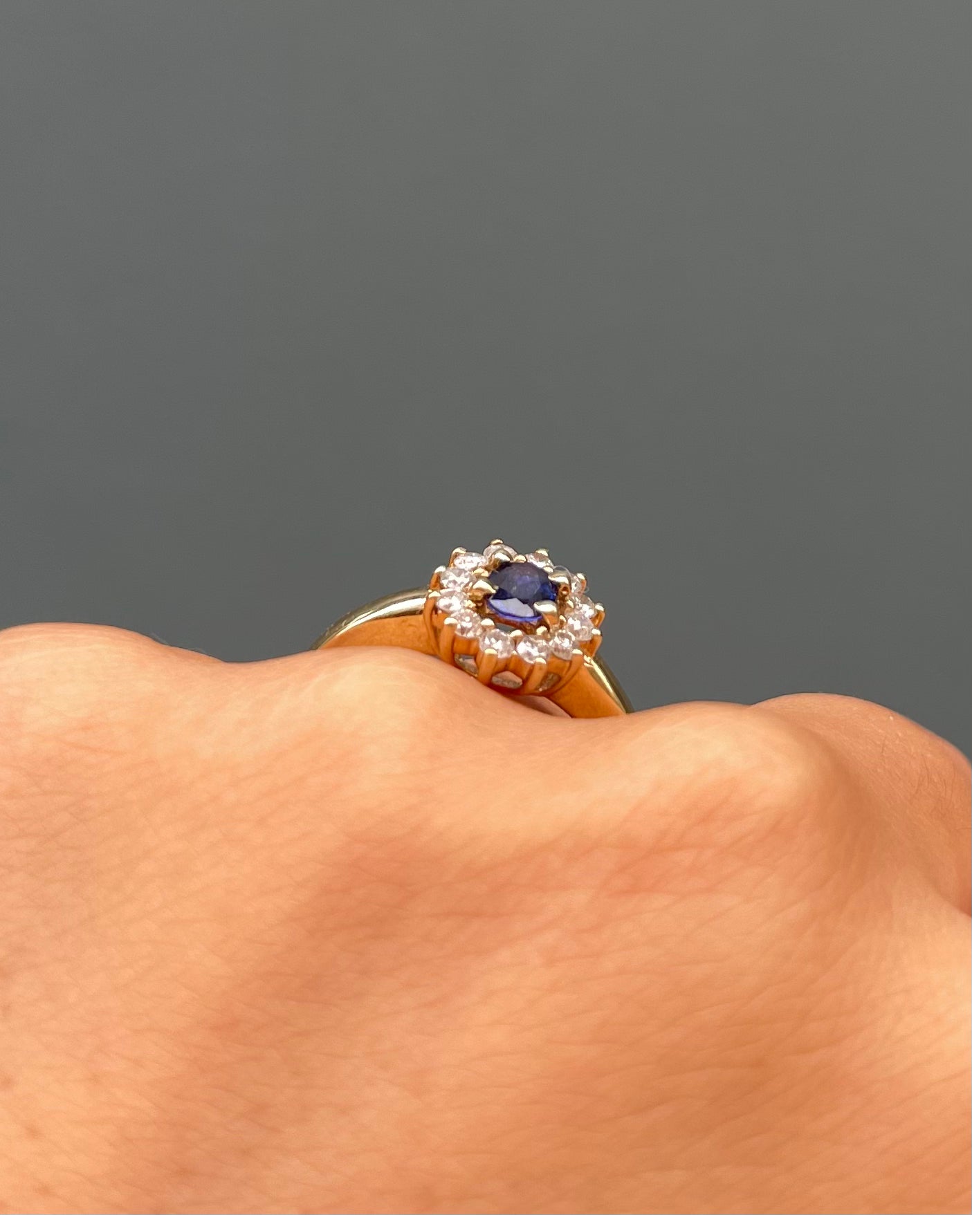Bague Marguerite Saphir 0.38 carat & Diamants "Adele"