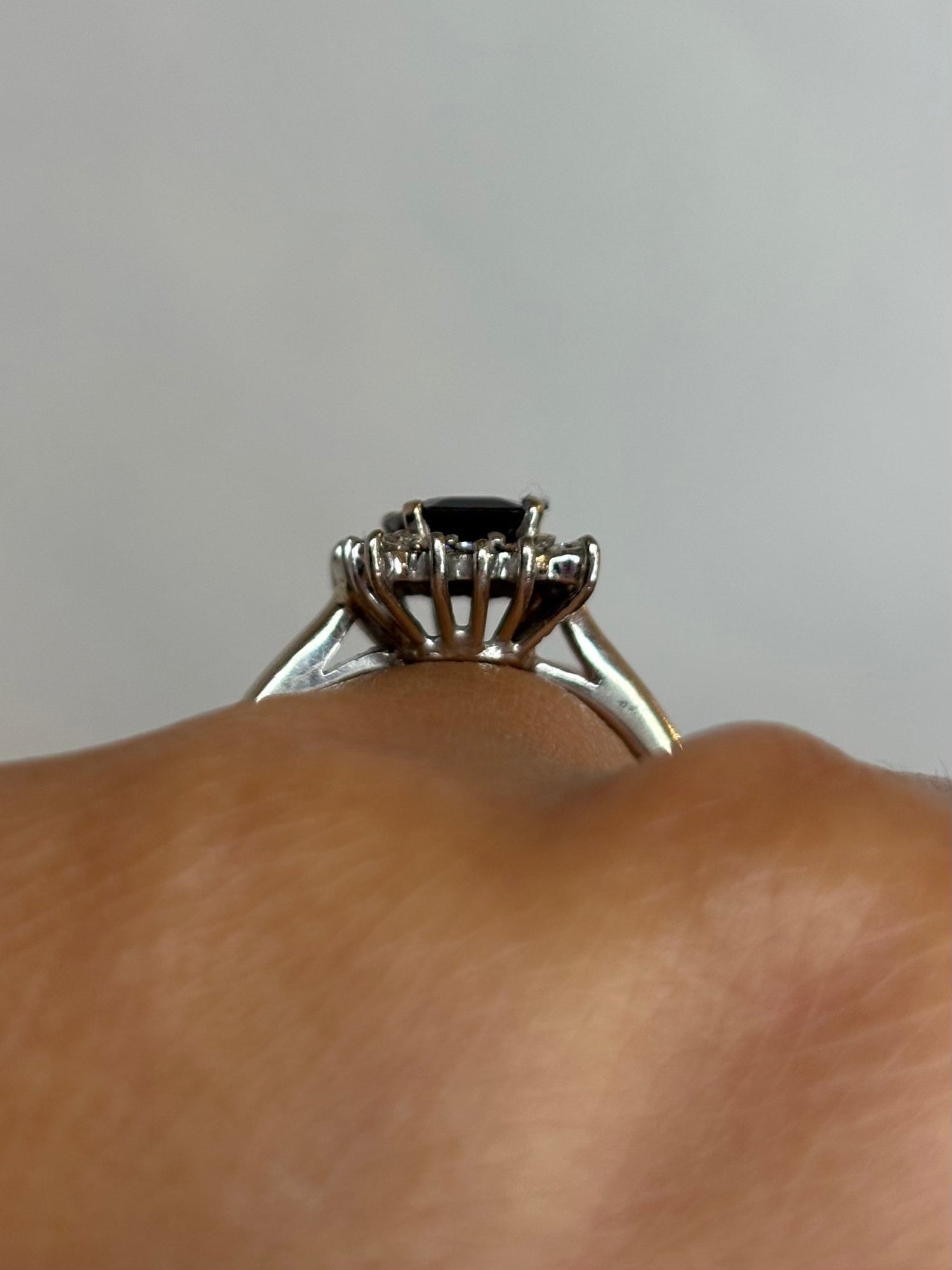 Bague Marguerite Saphir 1.44 carat & Diamants "Stella"
