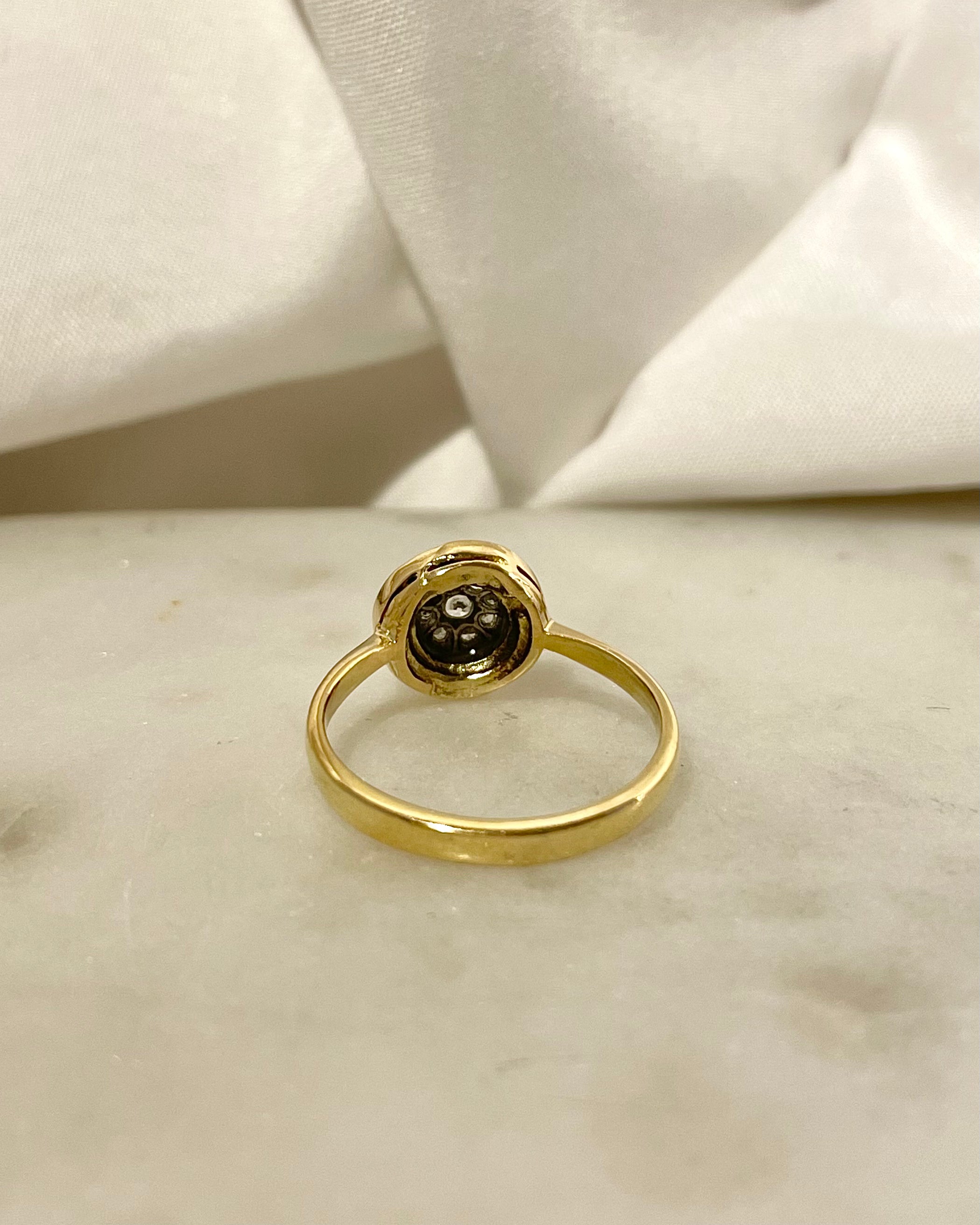 Art Deco Ring Sapphires 0.32 carat & Diamonds "Mariane"