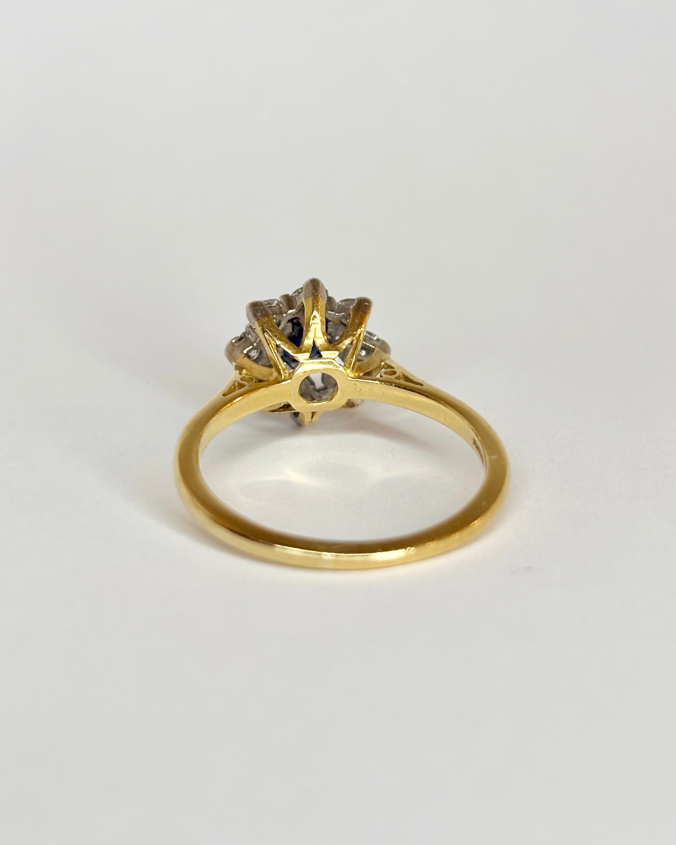 Bague Marguerite Saphir 0.84 carat & Diamants 0.40 carat "Arya"