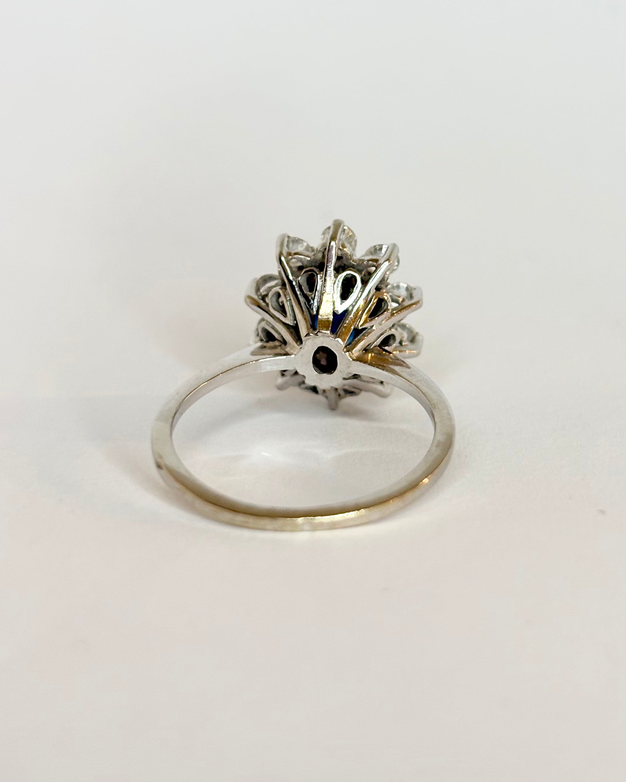 Bague Marguerite Saphir 1.75 ct & Diamants 0.60 ct "Apolline"