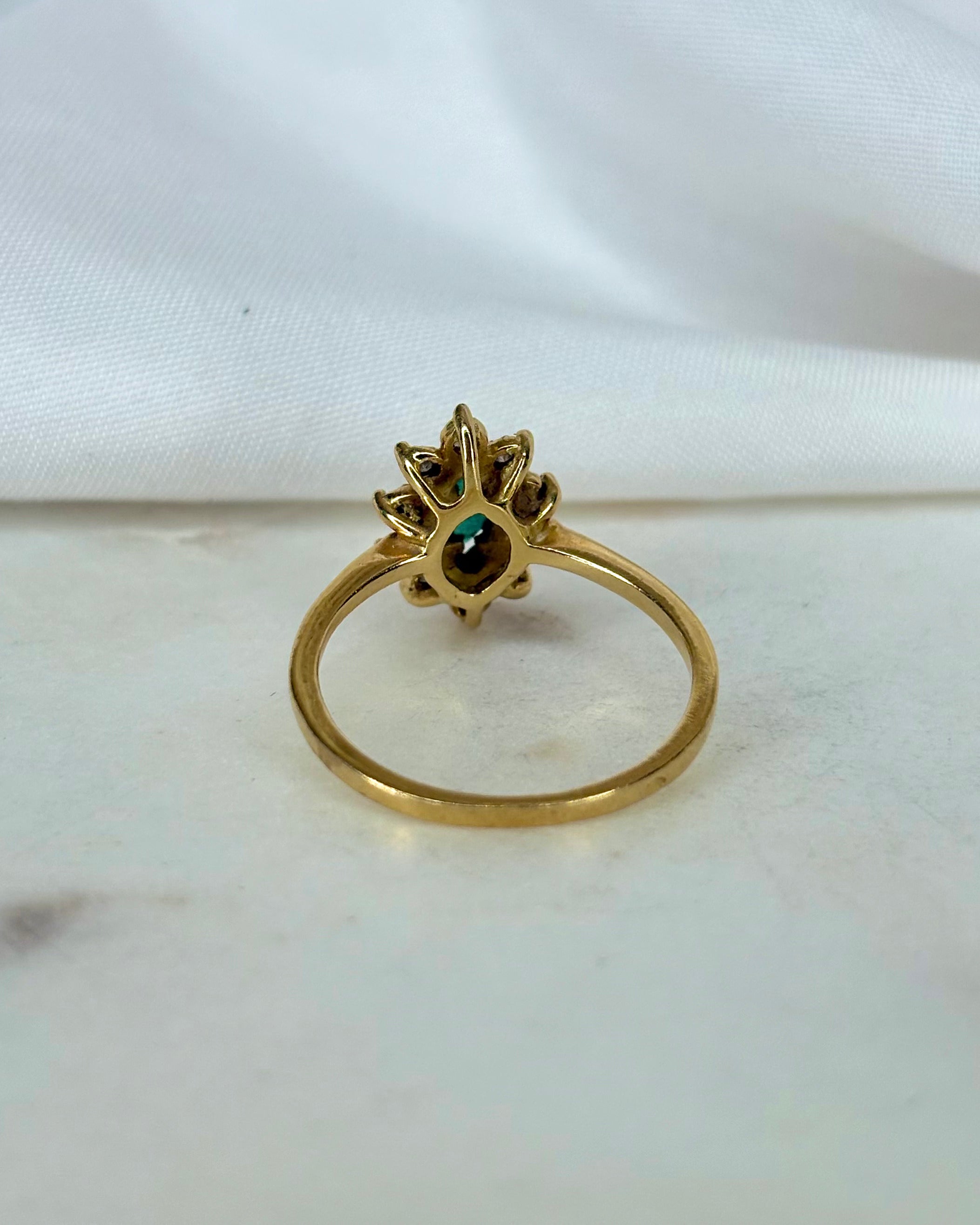Bague Marquise Émeraude 0.21 carat & 10 Diamants "Anaëlle"