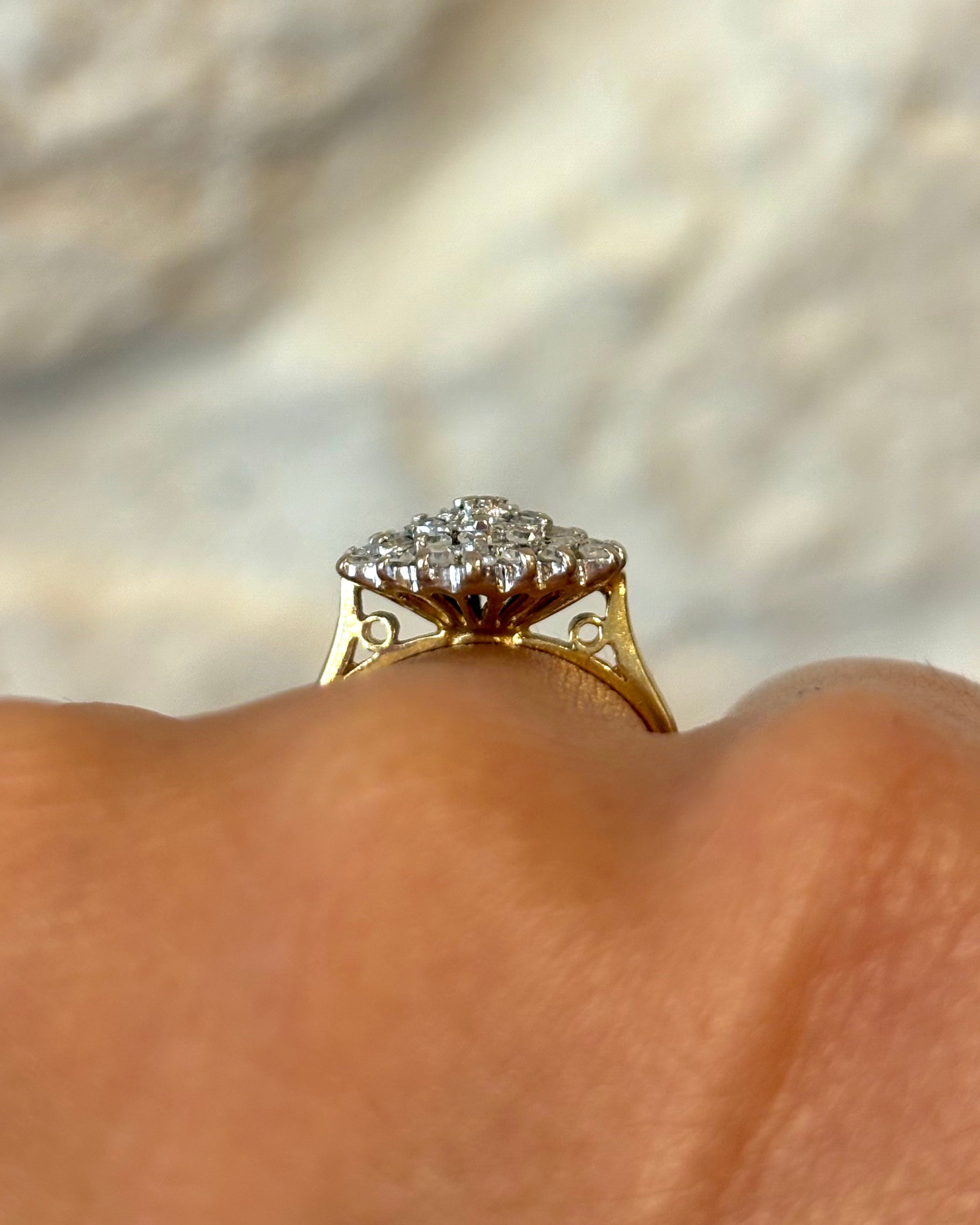 Bague Marguerite 37 Diamants "Noëla"