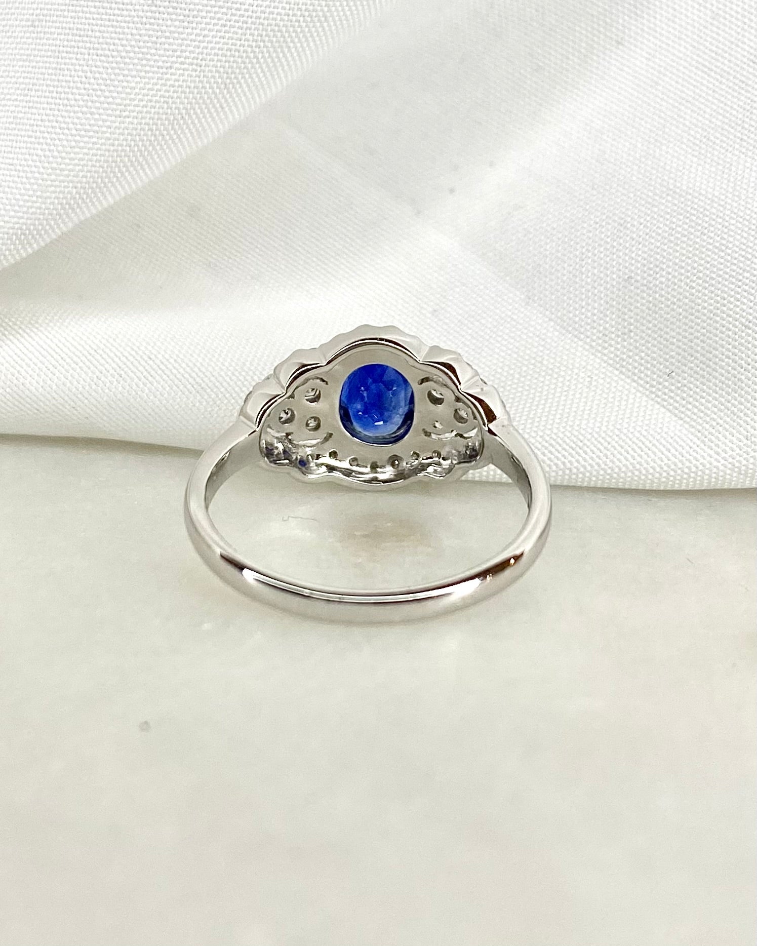 Bague Marguerite Saphir 1.06 carat & 34 Diamants 0.80 carat "Barbara"