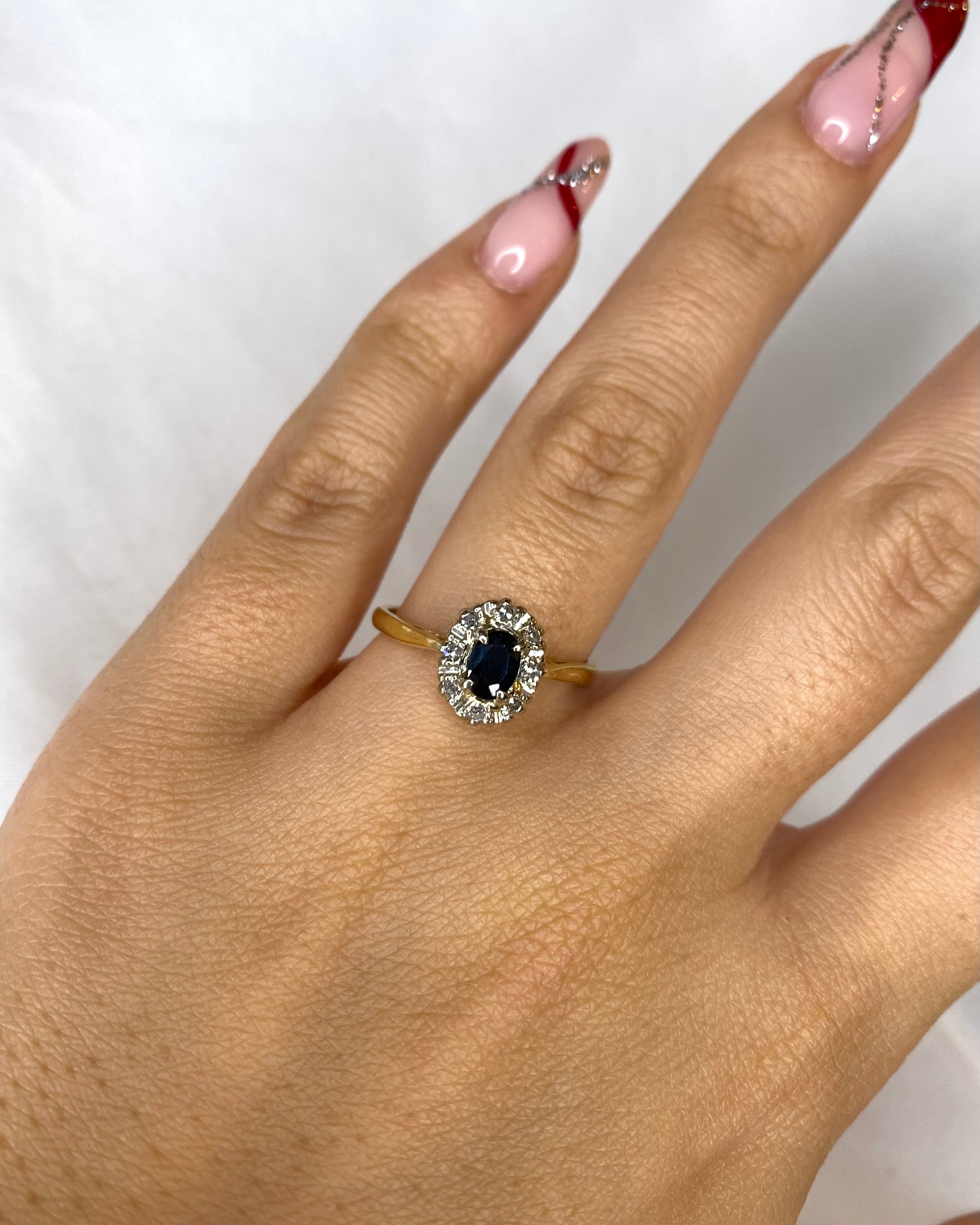 Bague Marguerite Saphir 0.50 carat & 8 Diamants "Emna"