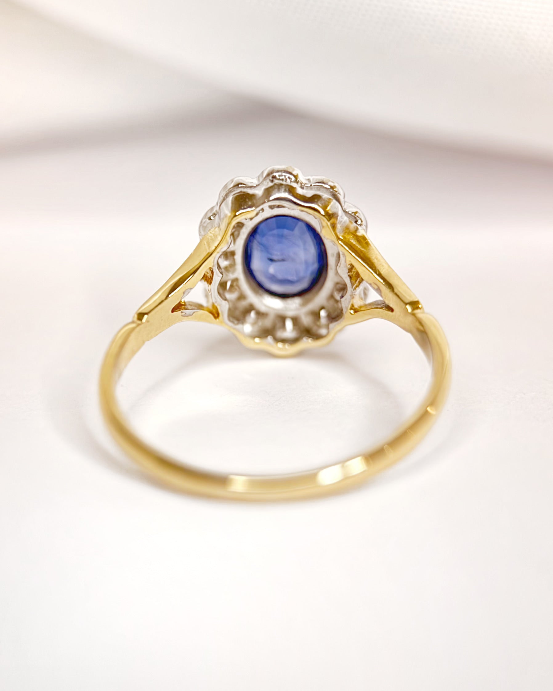 Bague Marguerite Saphir 0.98 carat & Diamants 0.48 carat "Laurène"