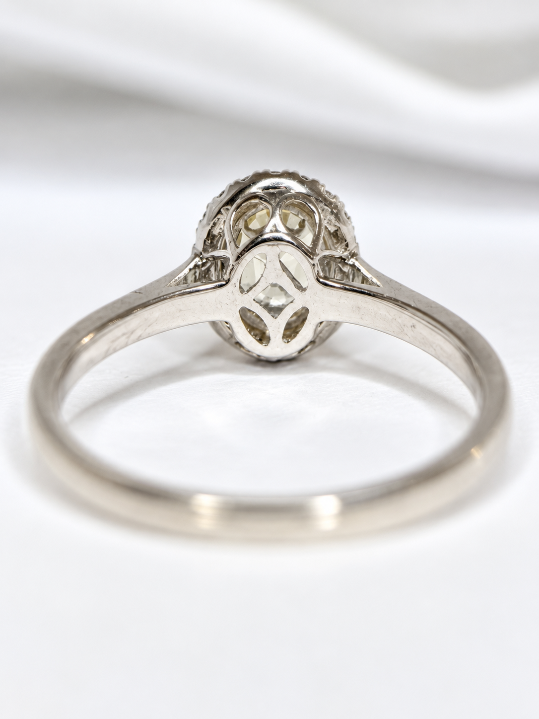 Bague Solitaire Saphir Jaune 1 carat & Diamants "Connie"