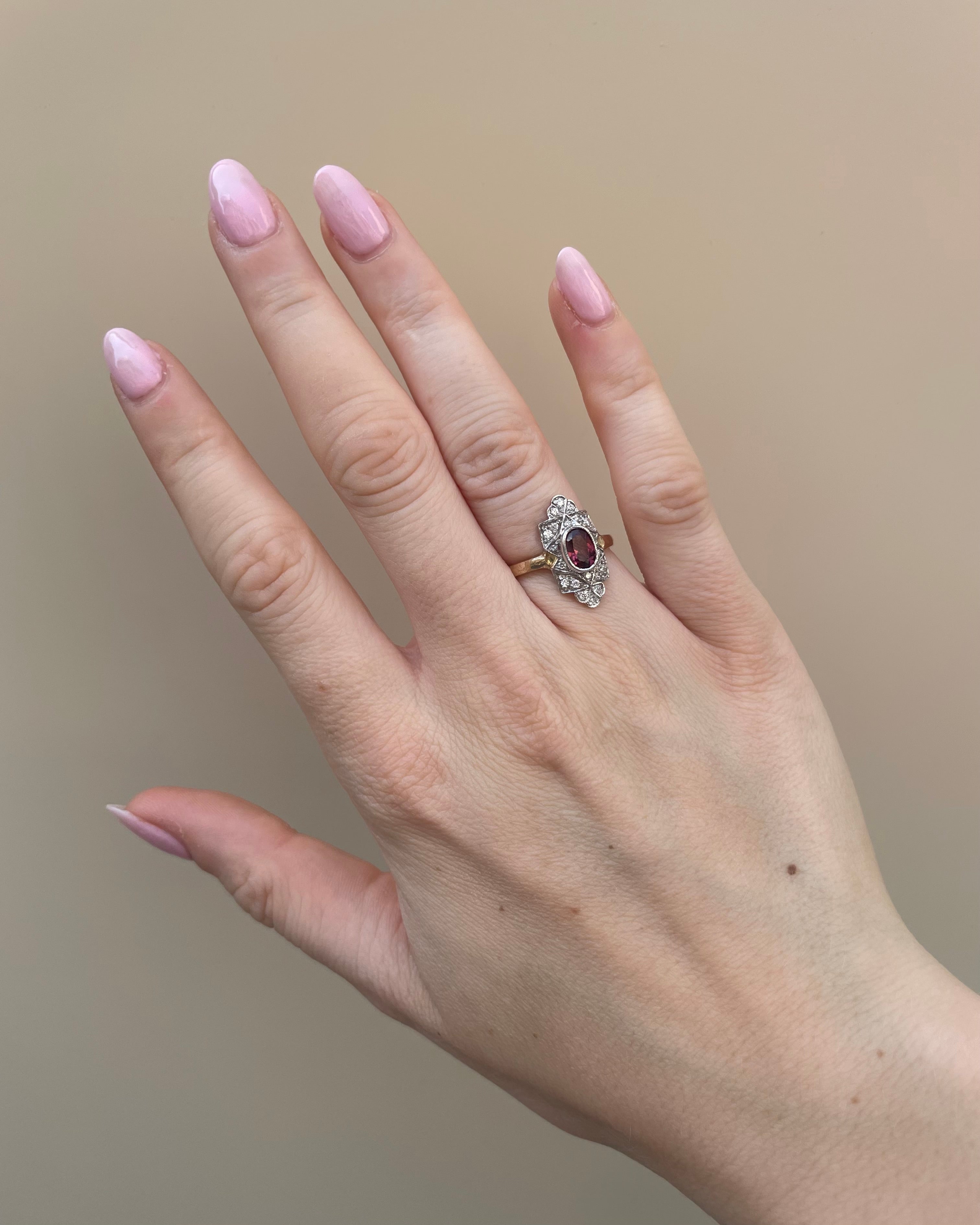 Bague Art-Déco Grenat 1.10 carat & Diamants "Priscille"