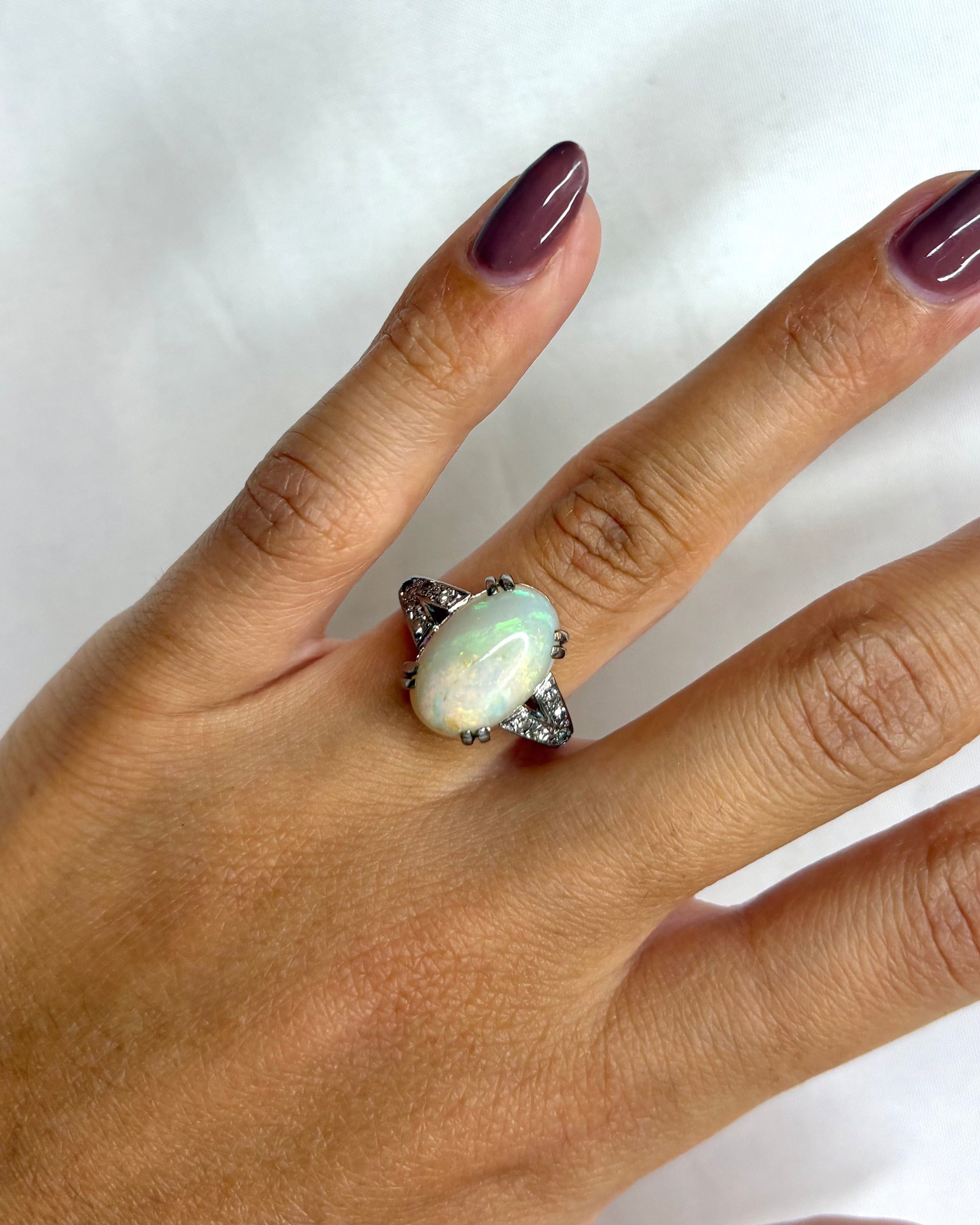 Bague Trilogie Opale 6 carats & Diamants "Dania"