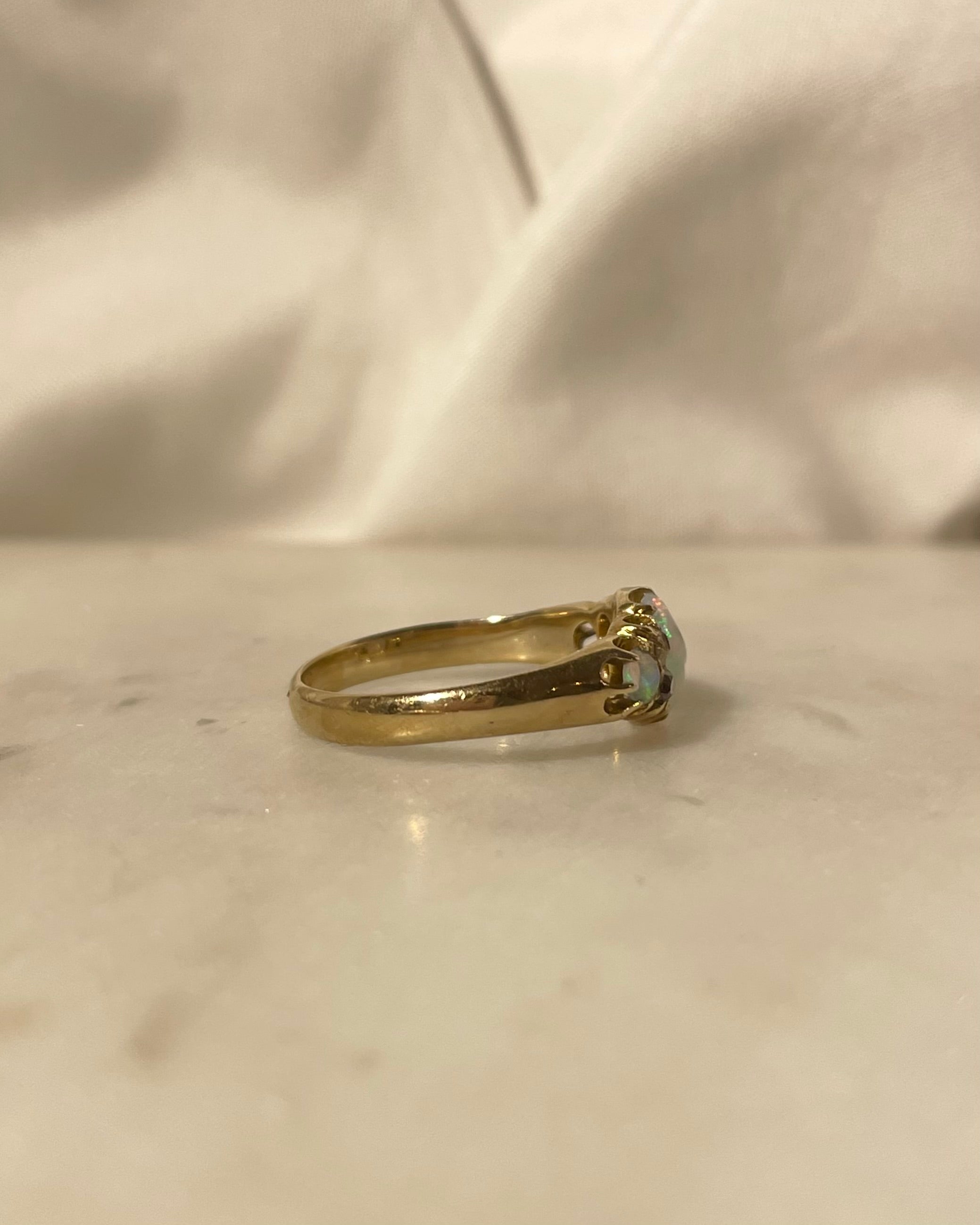 Bague Rivière Opales 0.50 carat & Diamants "Astrid"