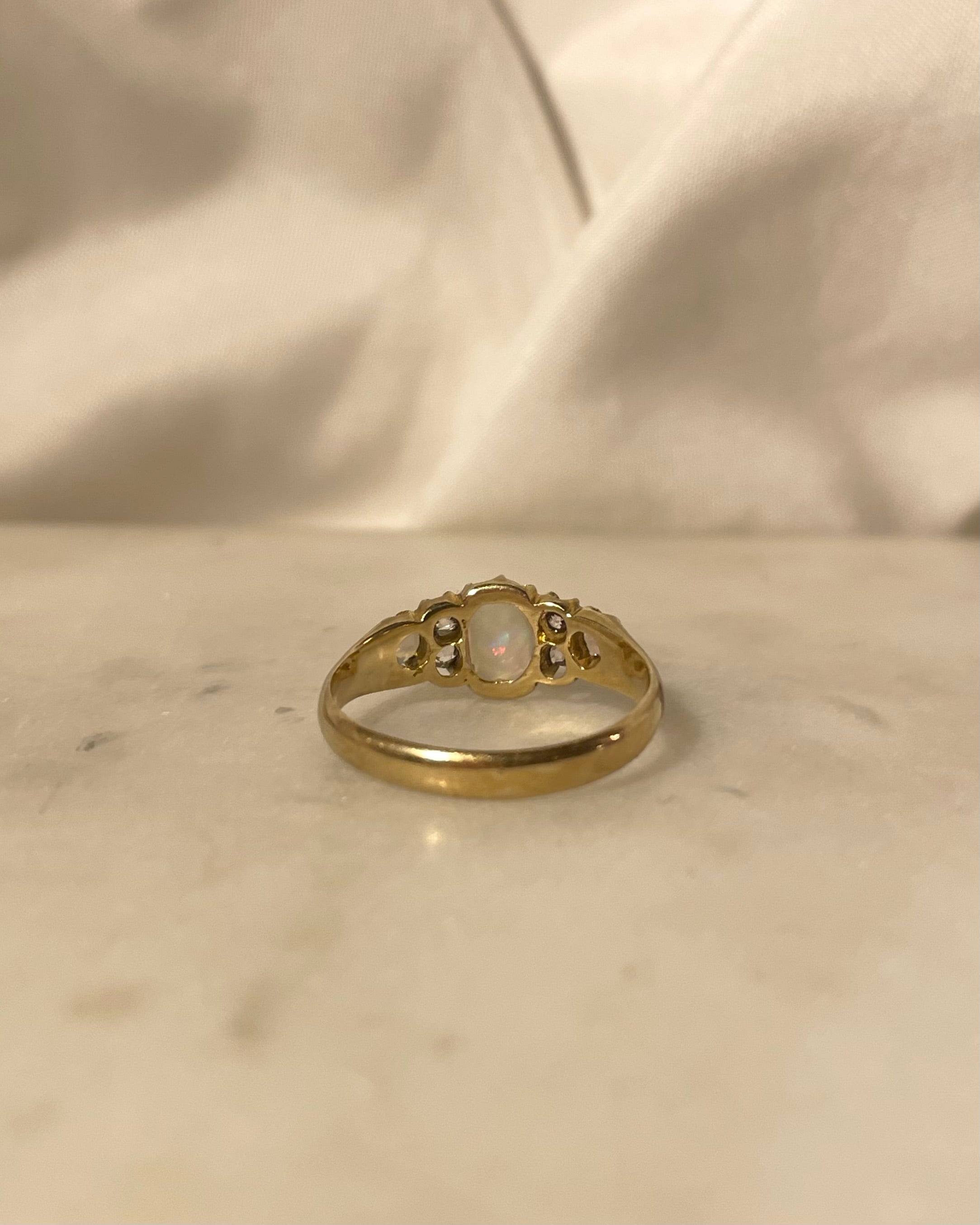Bague Rivière Opales 0.50 carat & Diamants "Astrid"