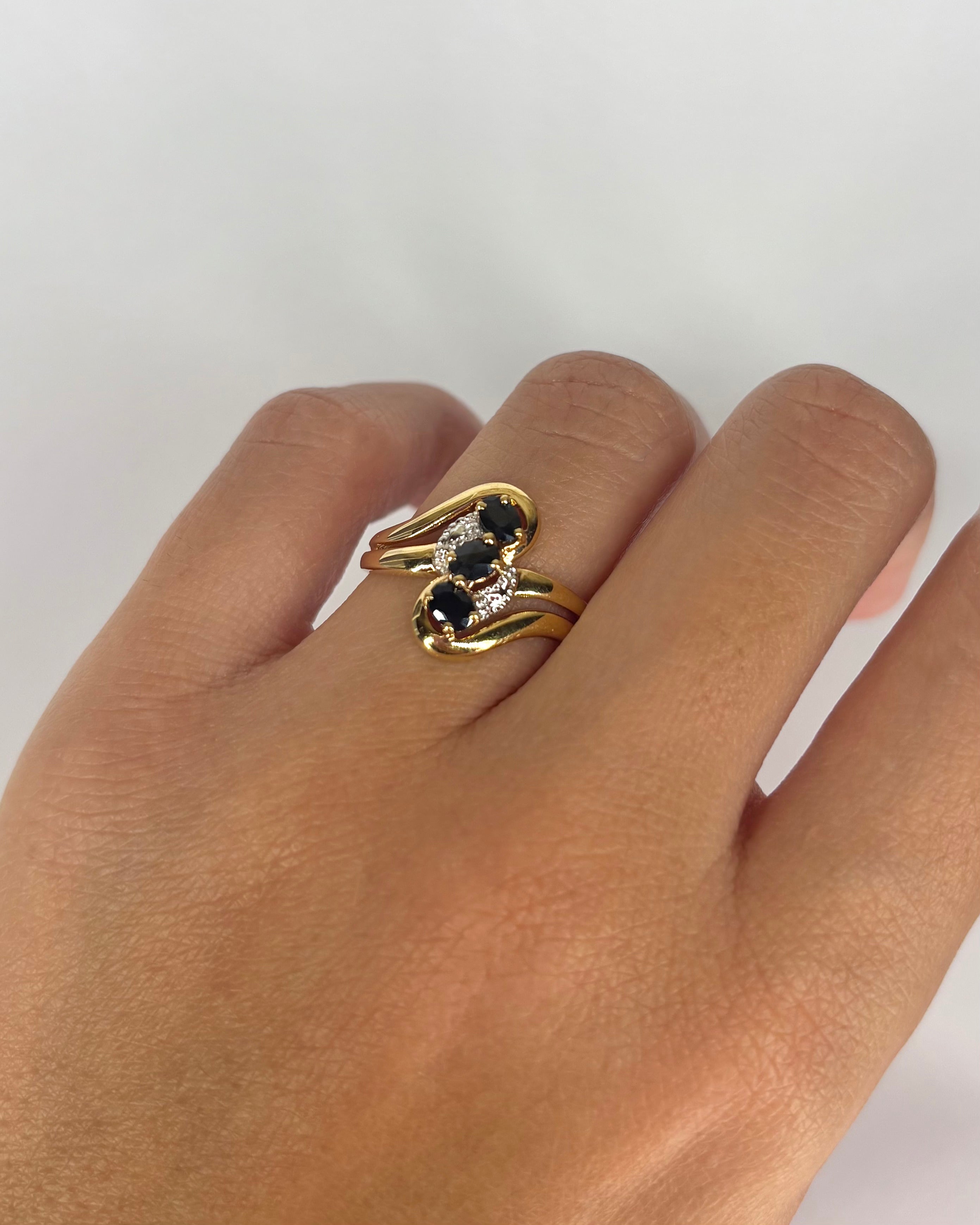 Bague Tourbillon Saphirs 0.30 ct "Odette"