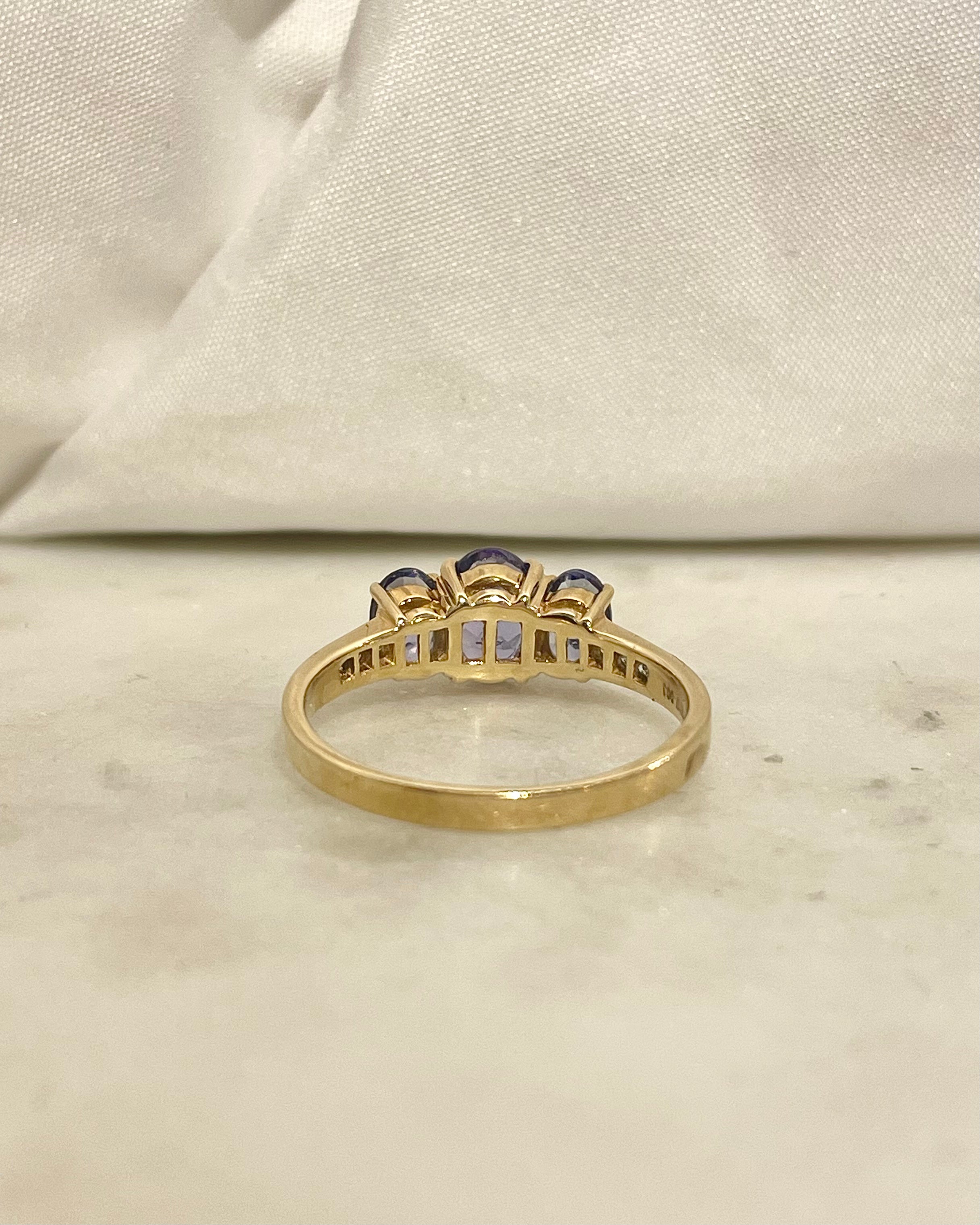Bague Trilogie Tanzanites 2,16 carats et Diamants "Lynne"