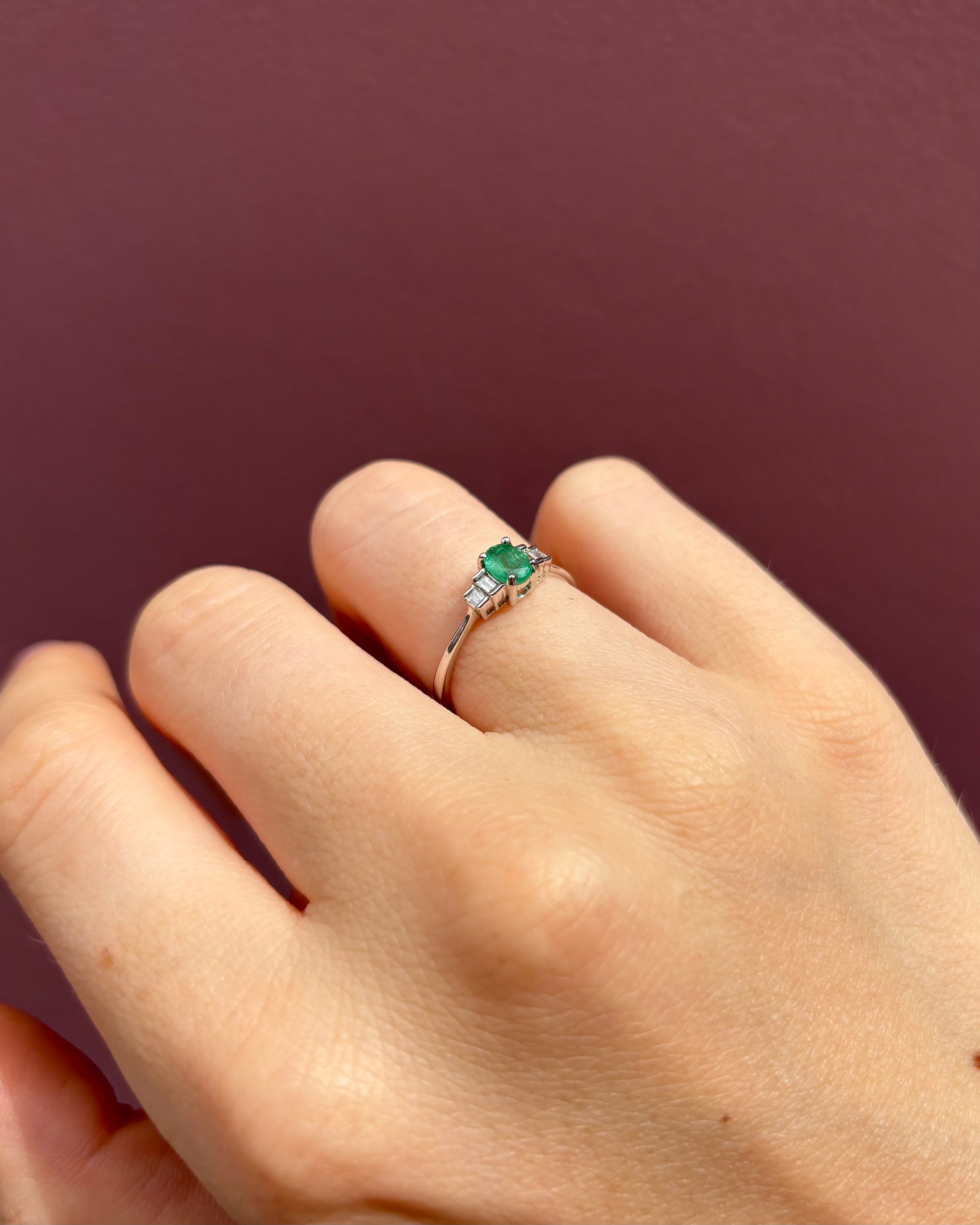 Bague Trilogie Émeraude & 4 Diamants "Melissa"