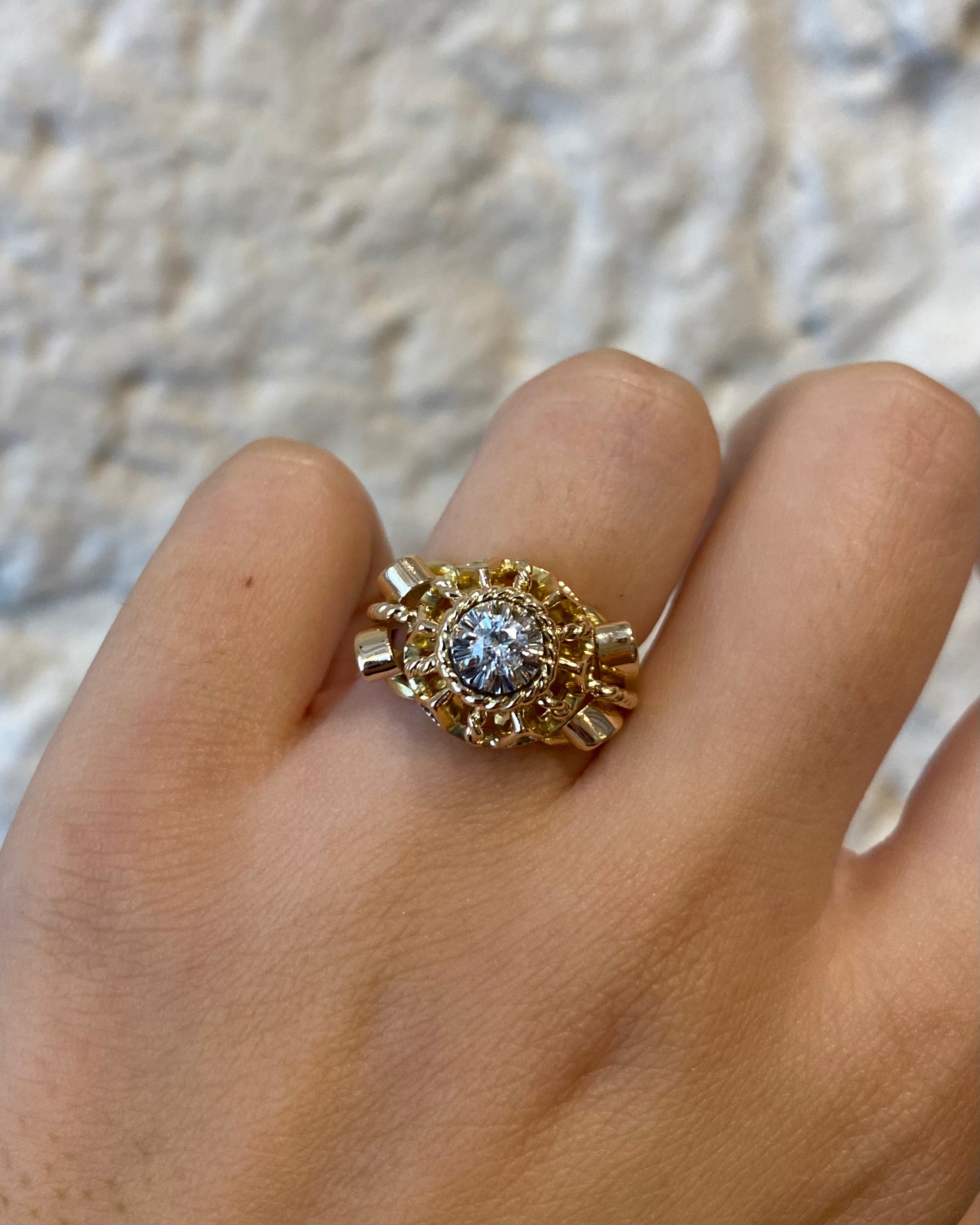 Anillo Tank Diamante y oro 7.32g "Gaelle"