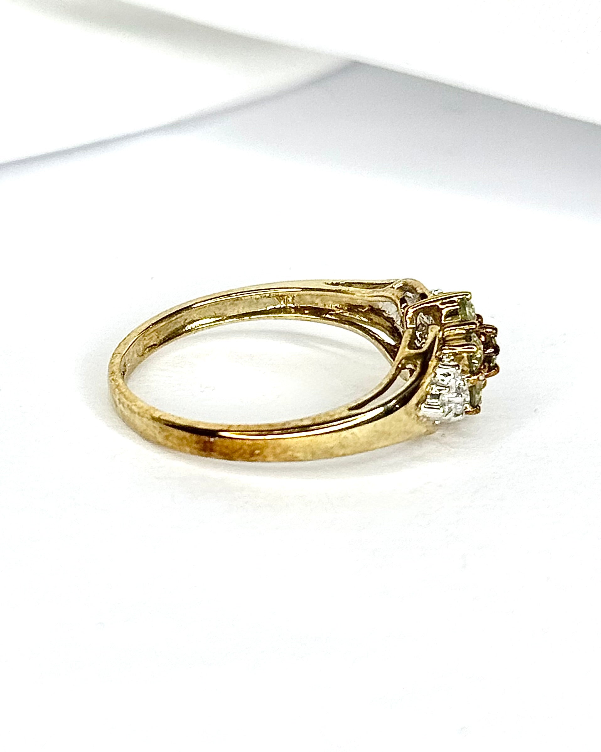 Anillo Marguerite Jonc Alexandritas y Diamantes "Selena"