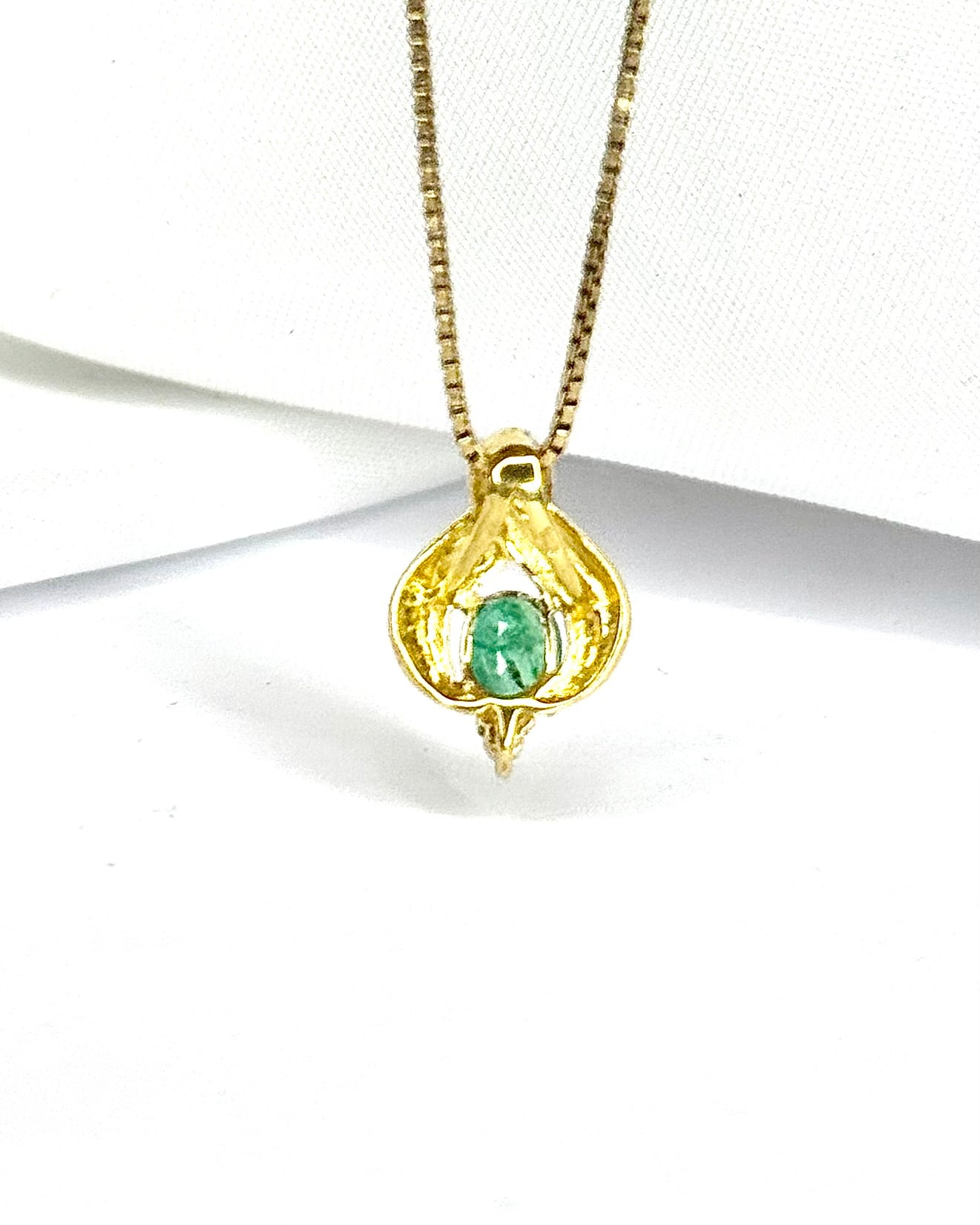 Colgante Esmeralda y Diamantes "Sonia"